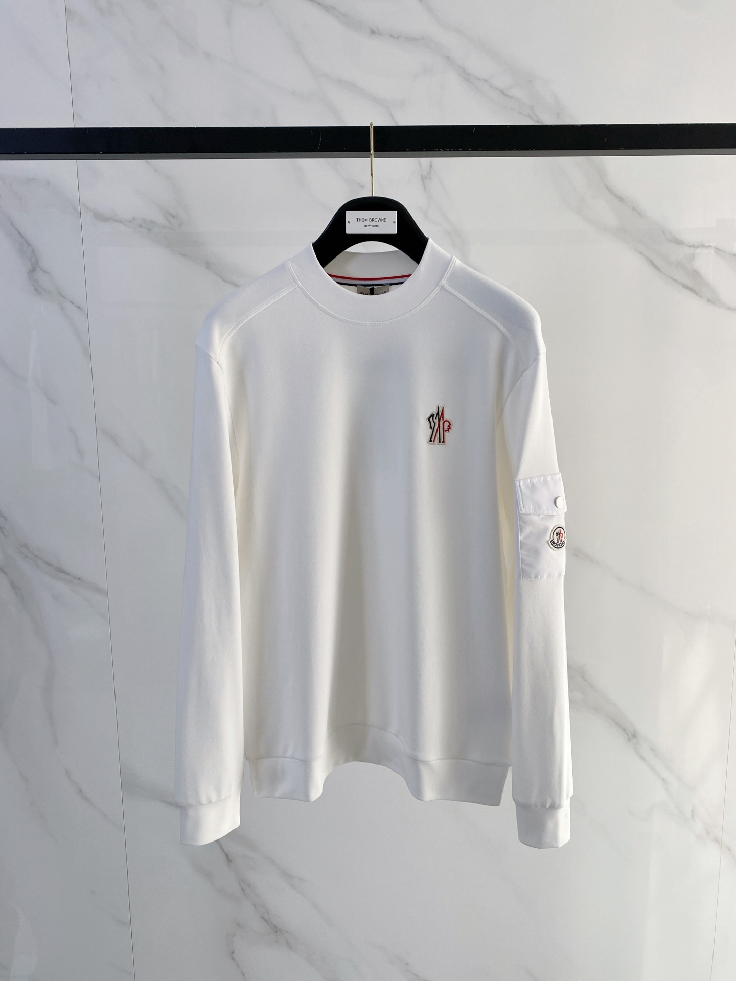 蒙口 精品打底衫 贸易公司订单 25SS 秋冬新款意式轻奢男士休闲长袖打底衫长袖 T恤 卫衣平整的抗皱性