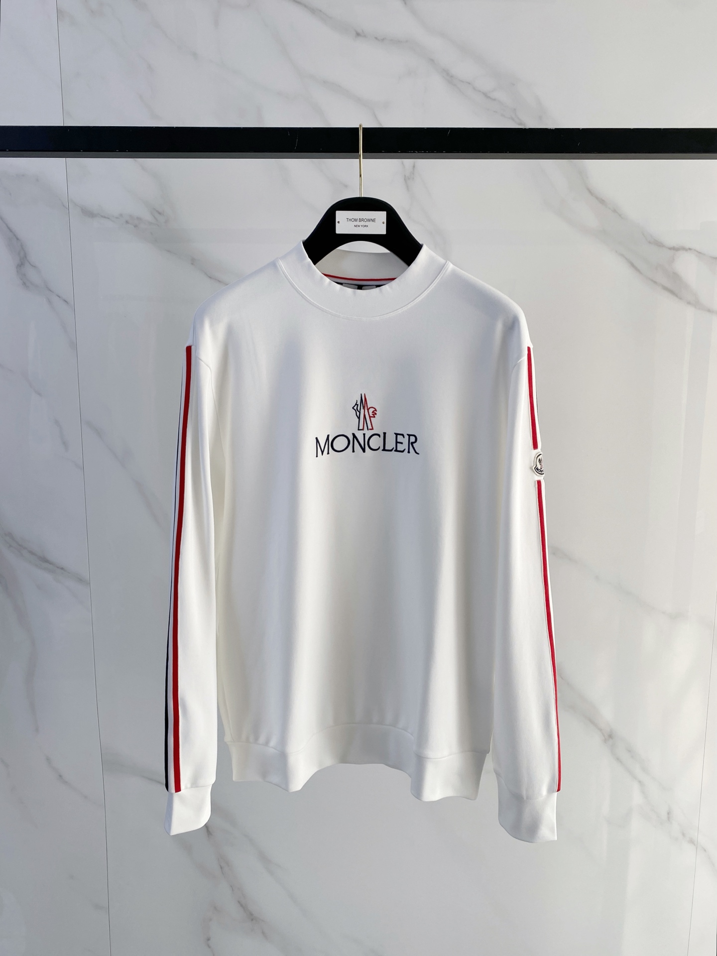 蒙口 精品打底衫 贸易公司订单 25SS 秋冬新款意式轻奢男士休闲长袖打底衫长袖 T恤 卫衣平整的抗皱性