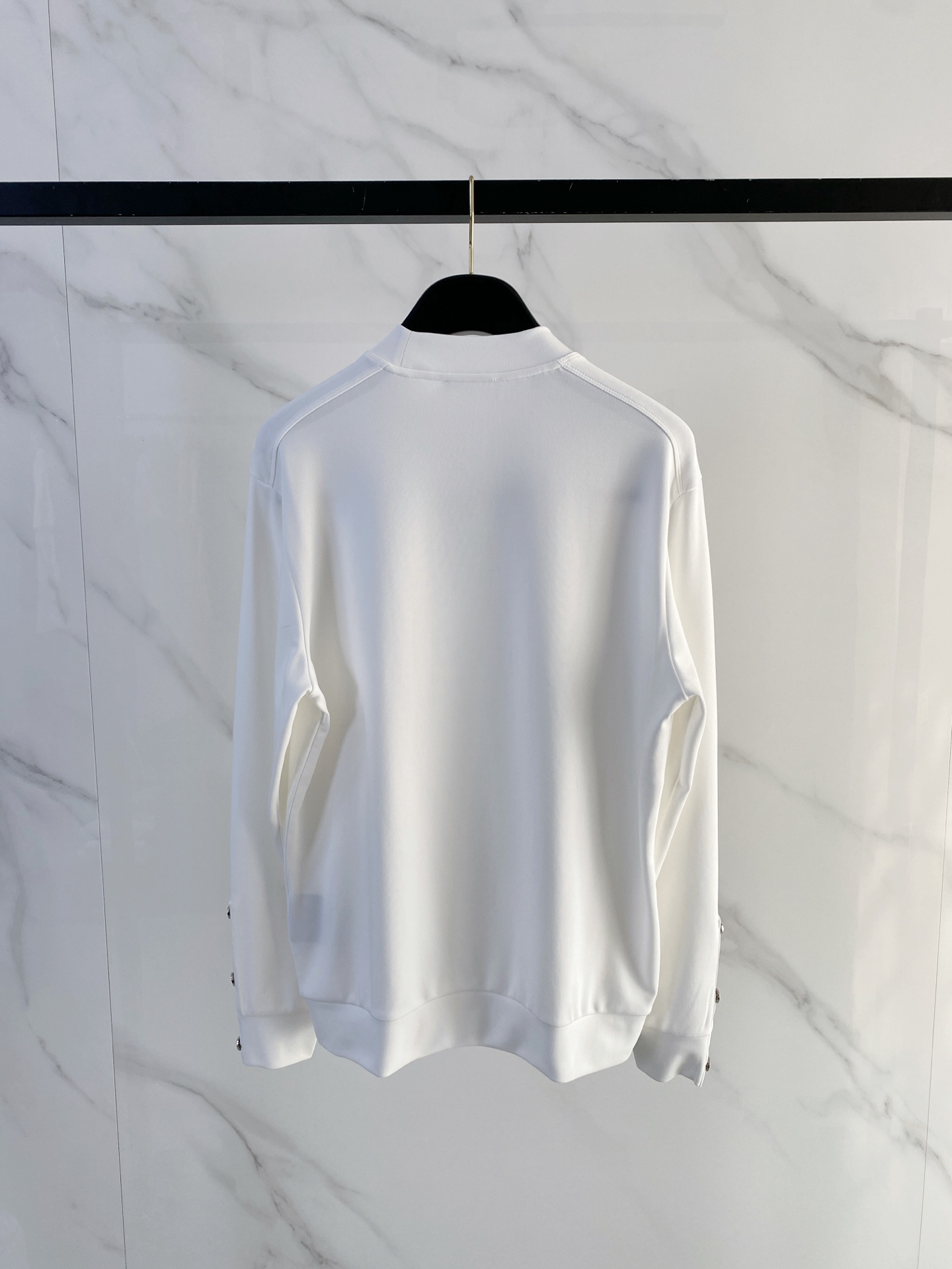 普拉达 精品打底衫 贸易公司订单 25SS 秋冬新款意式轻奢男士休闲长袖打底衫长袖 T恤 卫衣平整的抗皱