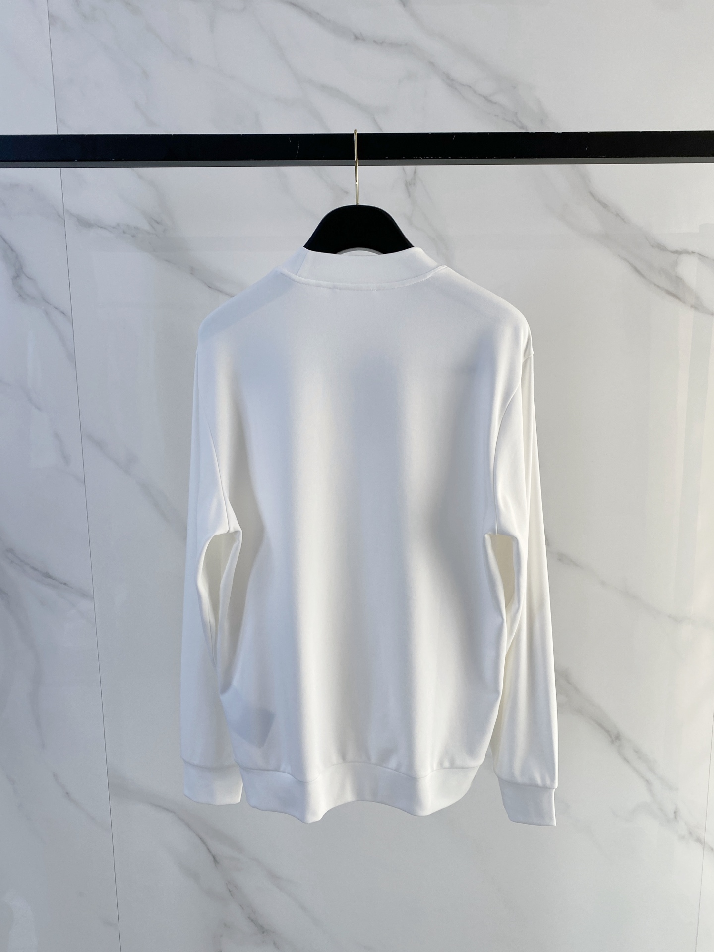 普拉达 精品打底衫 贸易公司订单 25SS 秋冬新款意式轻奢男士休闲长袖打底衫长袖 T恤 卫衣平整的抗皱