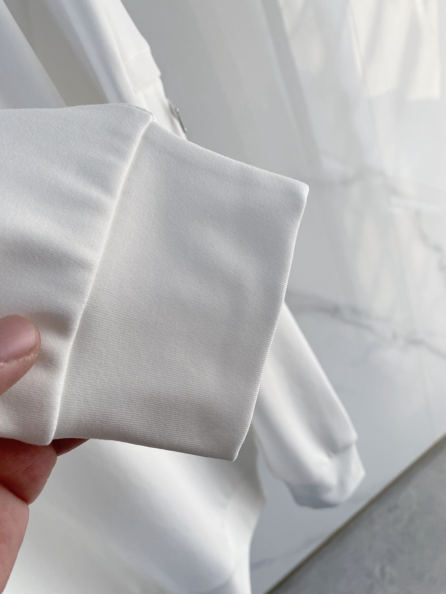 罗意威 精品打底衫 贸易公司订单 25SS 秋冬新款意式轻奢男士休闲长袖打底衫长袖 T恤 卫衣平整的抗皱