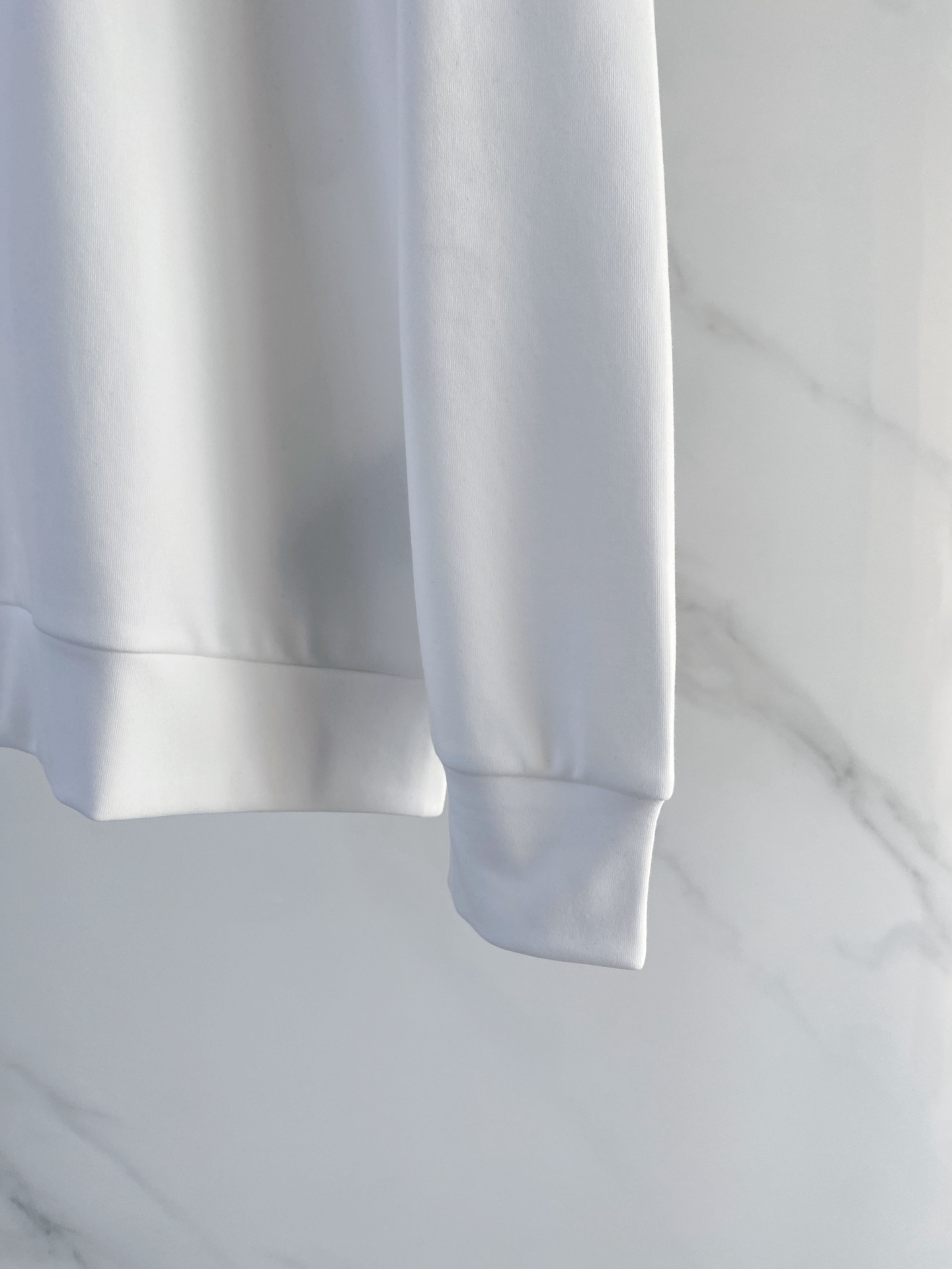 罗意威 精品打底衫 贸易公司订单 25SS 秋冬新款意式轻奢男士休闲长袖打底衫长袖 T恤 卫衣平整的抗皱