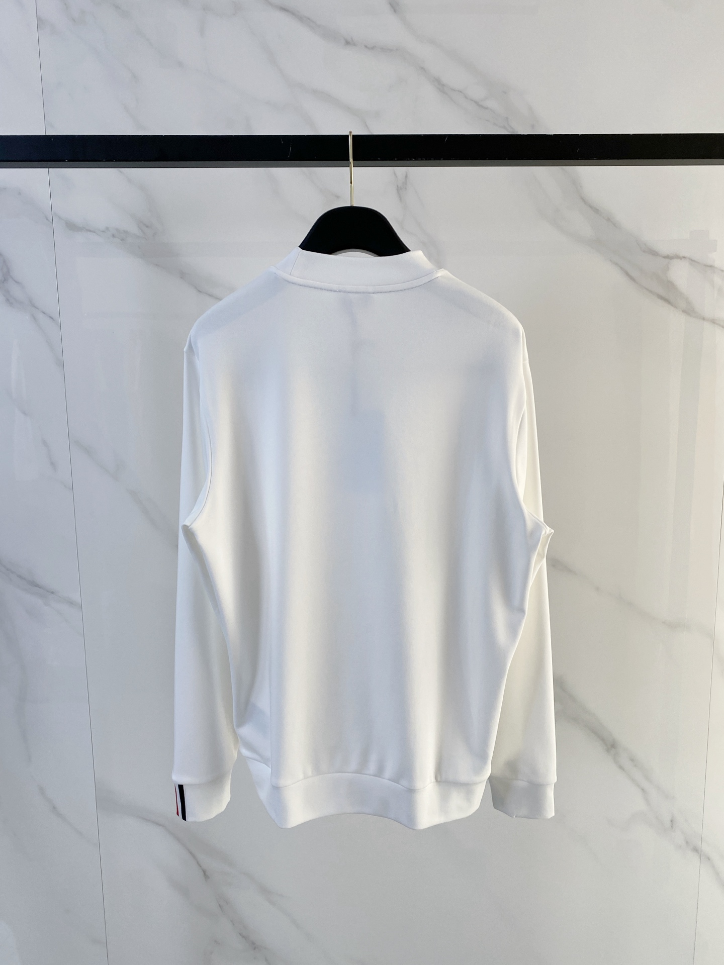 蒙口 精品打底衫 贸易公司订单 25SS 秋冬新款意式轻奢男士休闲长袖打底衫长袖 T恤 卫衣平整的抗皱性