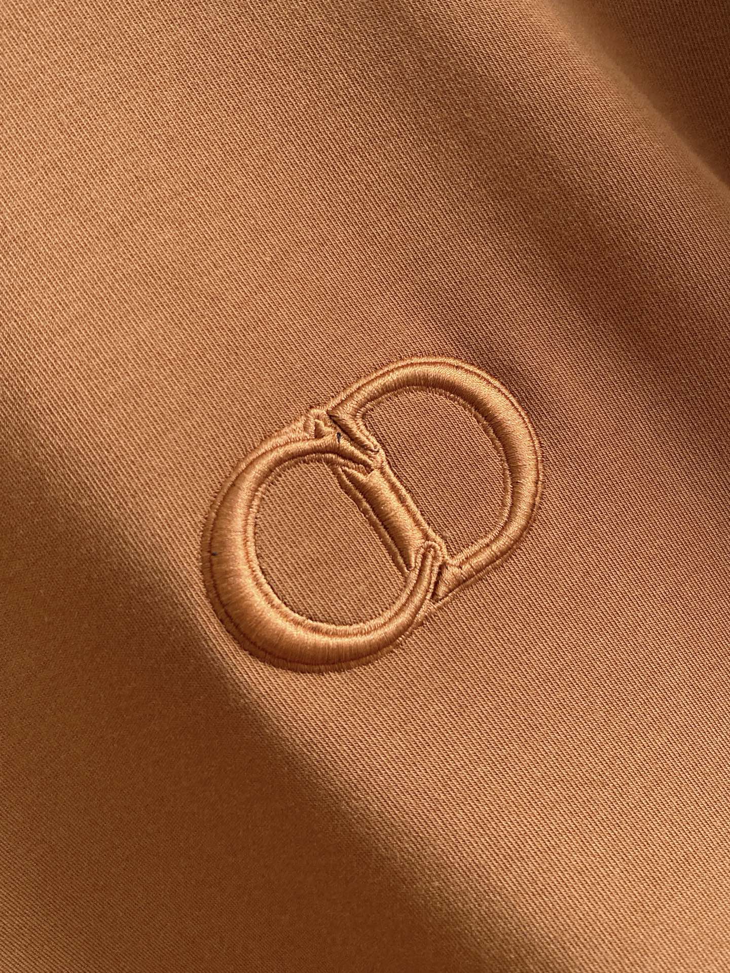 迪奥 精品打底衫 贸易公司订单 25SS 秋冬新款意式轻奢男士休闲长袖打底衫长袖 T恤 卫衣平整的抗皱性