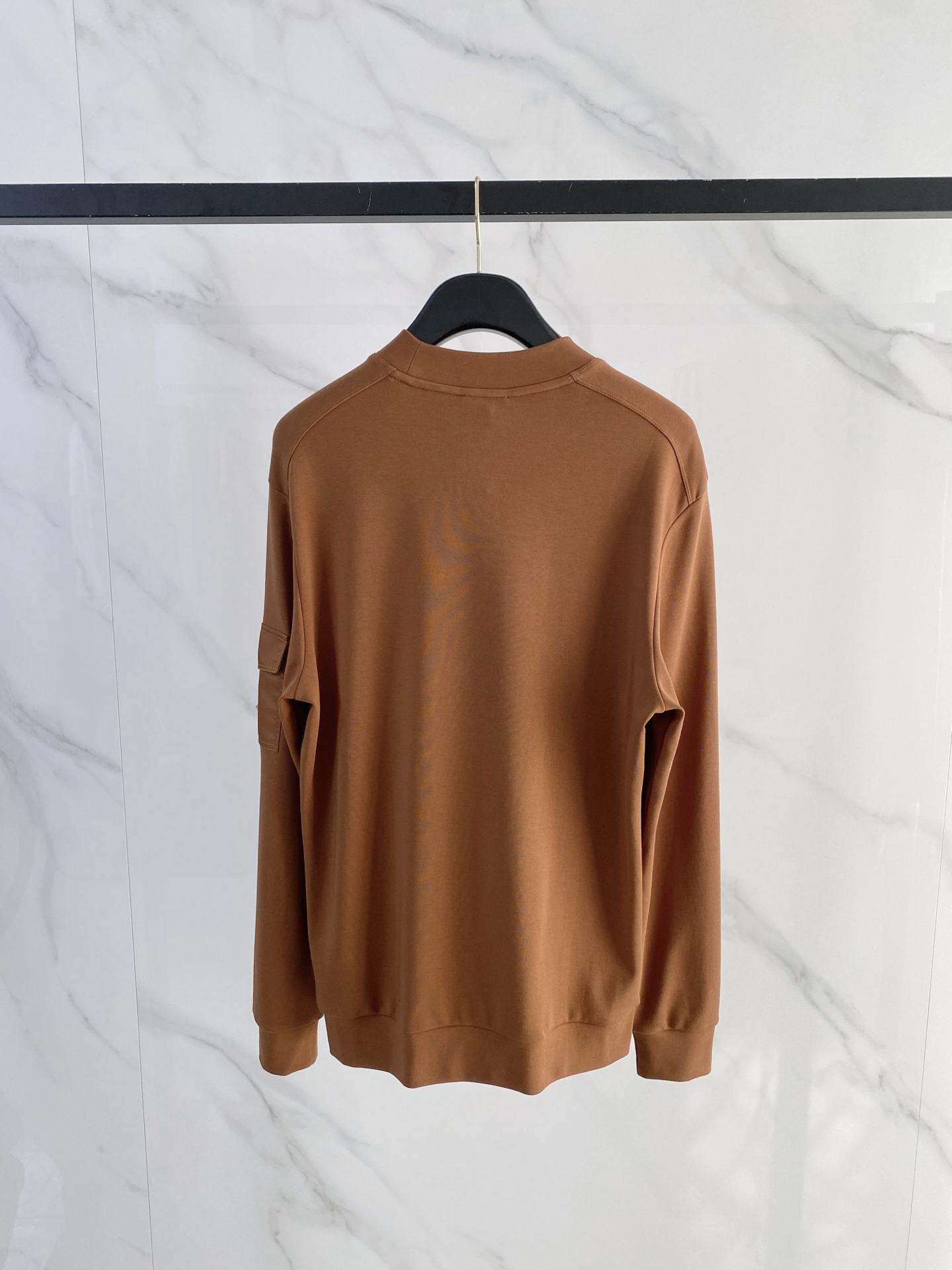 蒙口 精品打底衫 贸易公司订单 25SS 秋冬新款意式轻奢男士休闲长袖打底衫长袖 T恤 卫衣平整的抗皱性