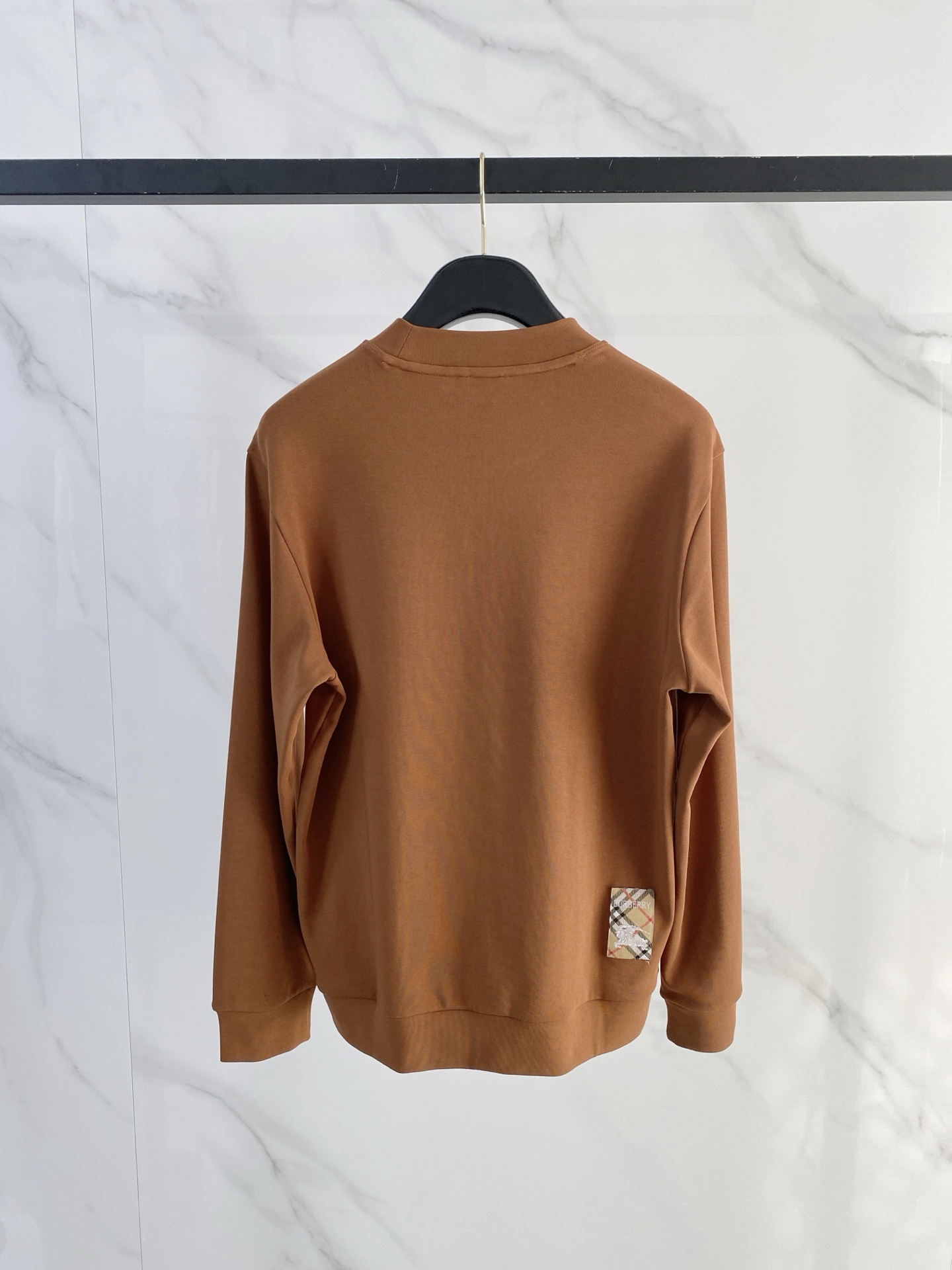 巴宝莉 精品打底衫 贸易公司订单 25SS 秋冬新款意式轻奢男士休闲长袖打底衫长袖 T恤 卫衣平整的抗皱