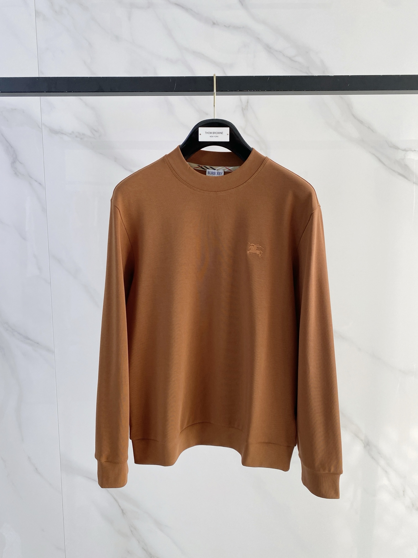 巴宝莉 精品打底衫 贸易公司订单 25SS 秋冬新款意式轻奢男士休闲长袖打底衫长袖 T恤 卫衣平整的抗皱