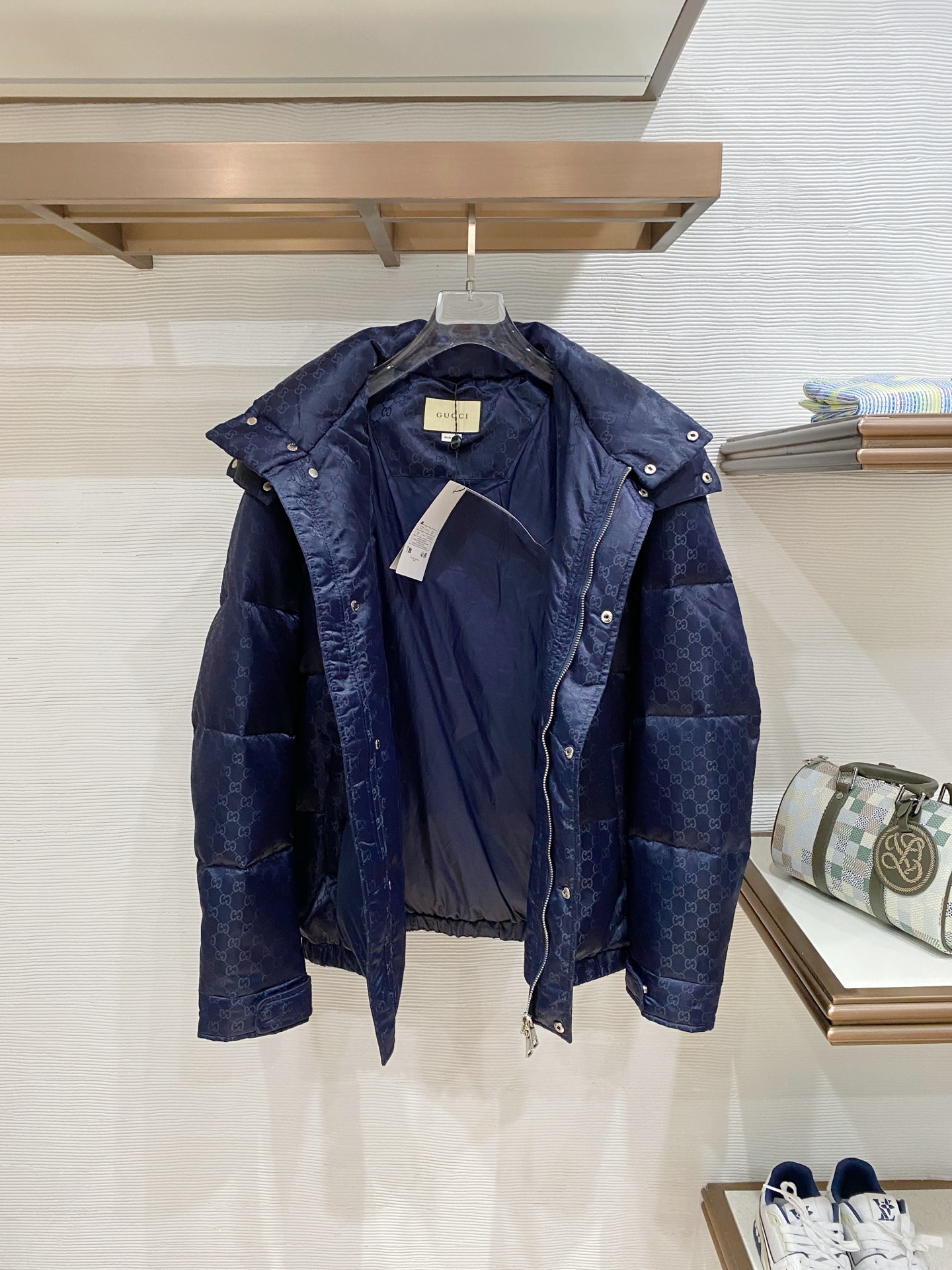 2025秋冬新款羽绒服 原版1:1订制五金配件全进口原版定制 欢迎专柜对比 绝对的高品质 采用国标白鸭绒