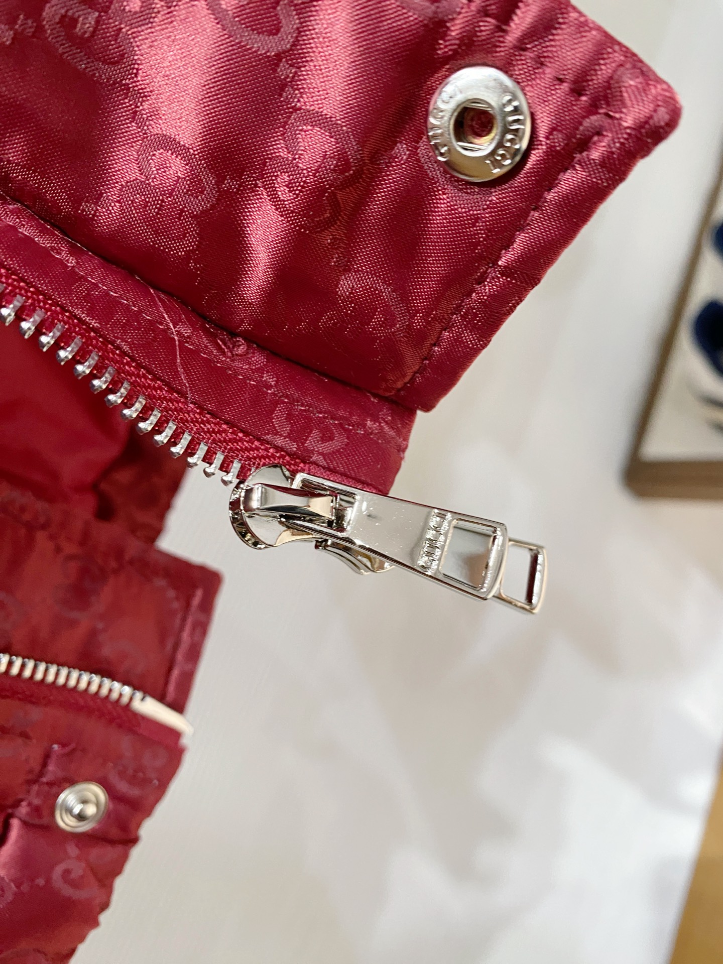 2025秋冬新款羽绒服 原版1:1订制五金配件全进口原版定制 欢迎专柜对比 绝对的高品质 采用国标白鸭绒