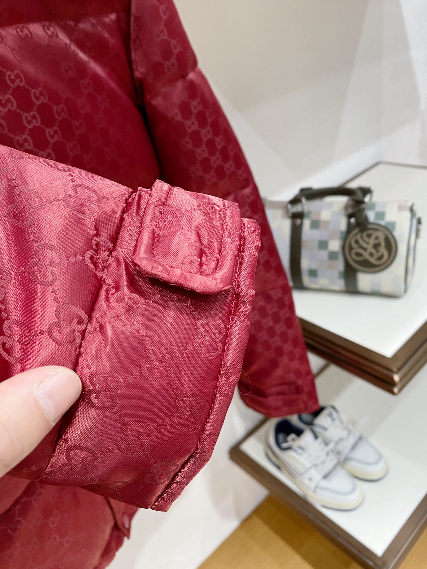 2025秋冬新款羽绒服 原版1:1订制五金配件全进口原版定制 欢迎专柜对比 绝对的高品质 采用国标白鸭绒