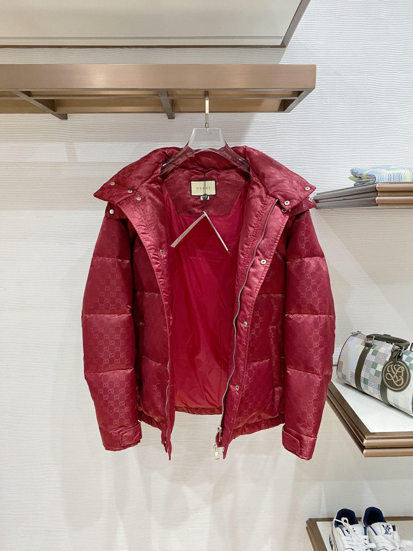 2025秋冬新款羽绒服 原版1:1订制五金配件全进口原版定制 欢迎专柜对比 绝对的高品质 采用国标白鸭绒