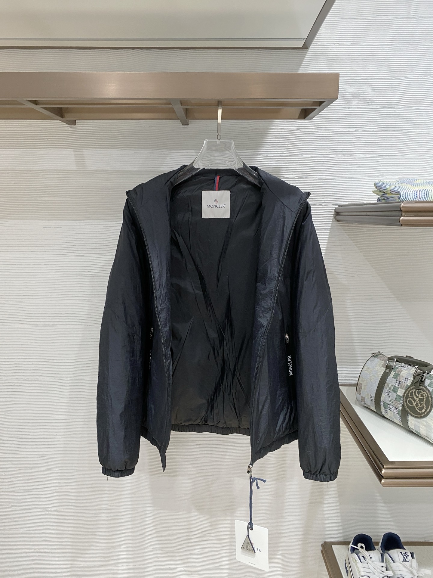 2025秋冬新款羽绒服 原版1:1订制五金配件全进口原版定制 欢迎专柜对比 绝对的高品质 采用国标白鸭绒