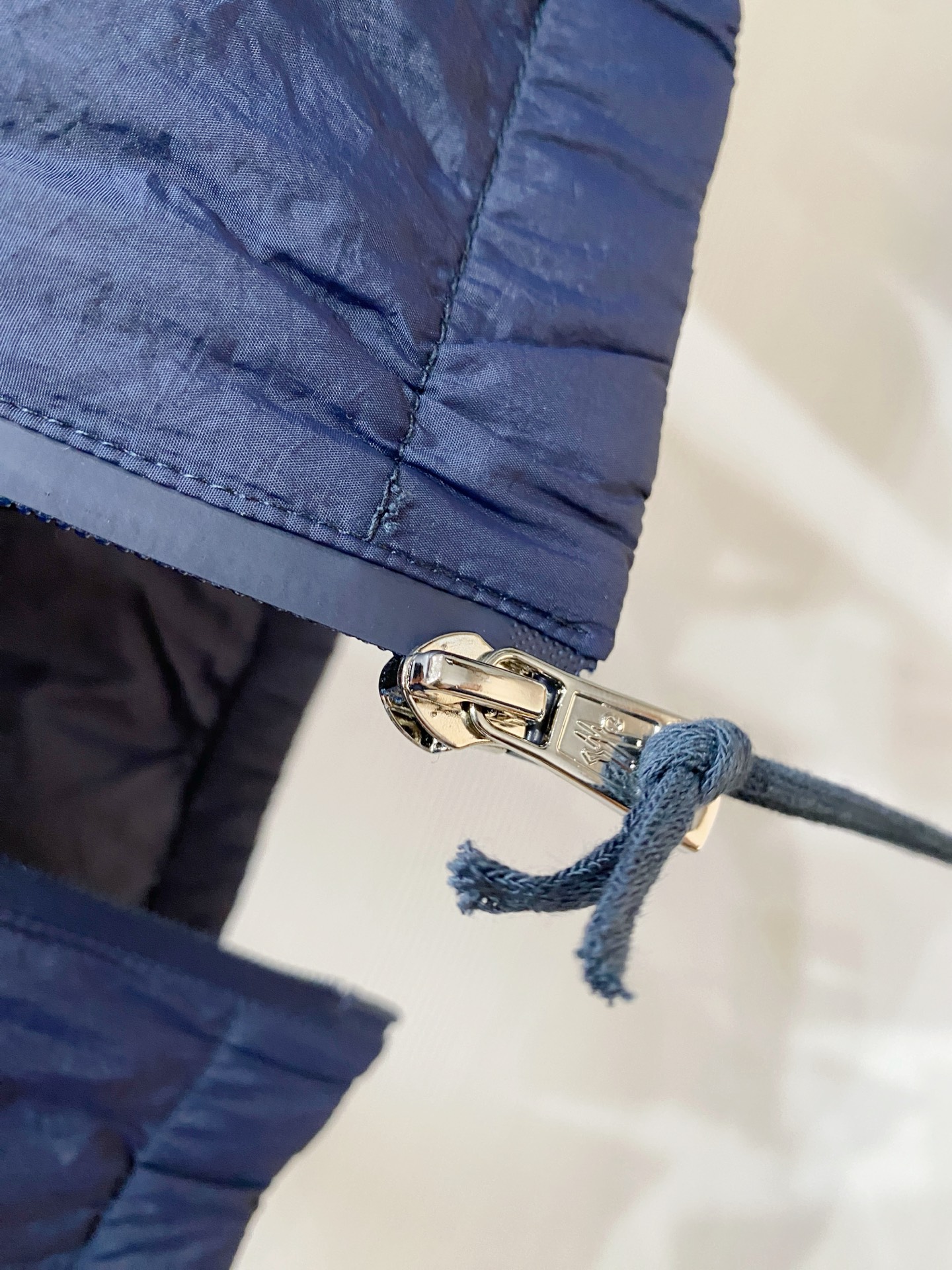 蒙口 2025秋冬新款羽绒服 原版1:1订制五金配件全进口原版定制 欢迎专柜对比 绝对的高品质 采用国标