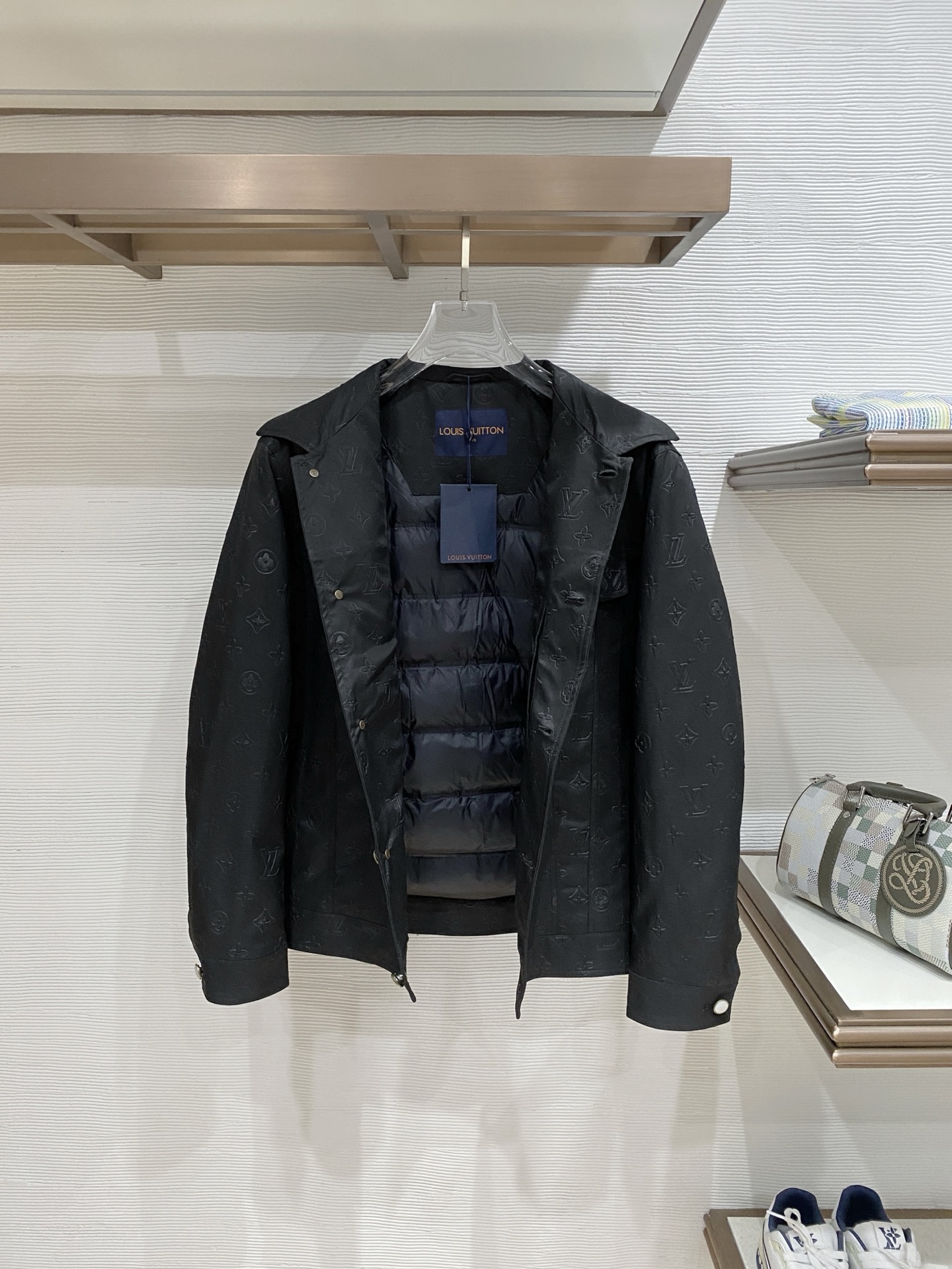 1v路易威登 2025秋冬新款羽绒服 原版1:1订制五金配件全进口原版定制 欢迎专柜对比 绝对的高品质 