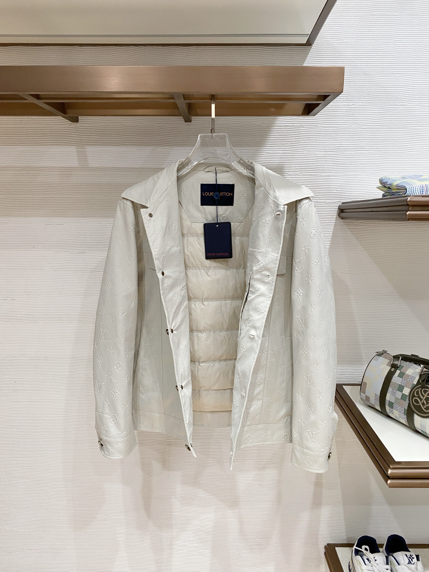 1v路易威登 2025秋冬新款羽绒服 原版1:1订制五金配件全进口原版定制 欢迎专柜对比 绝对的高品质 