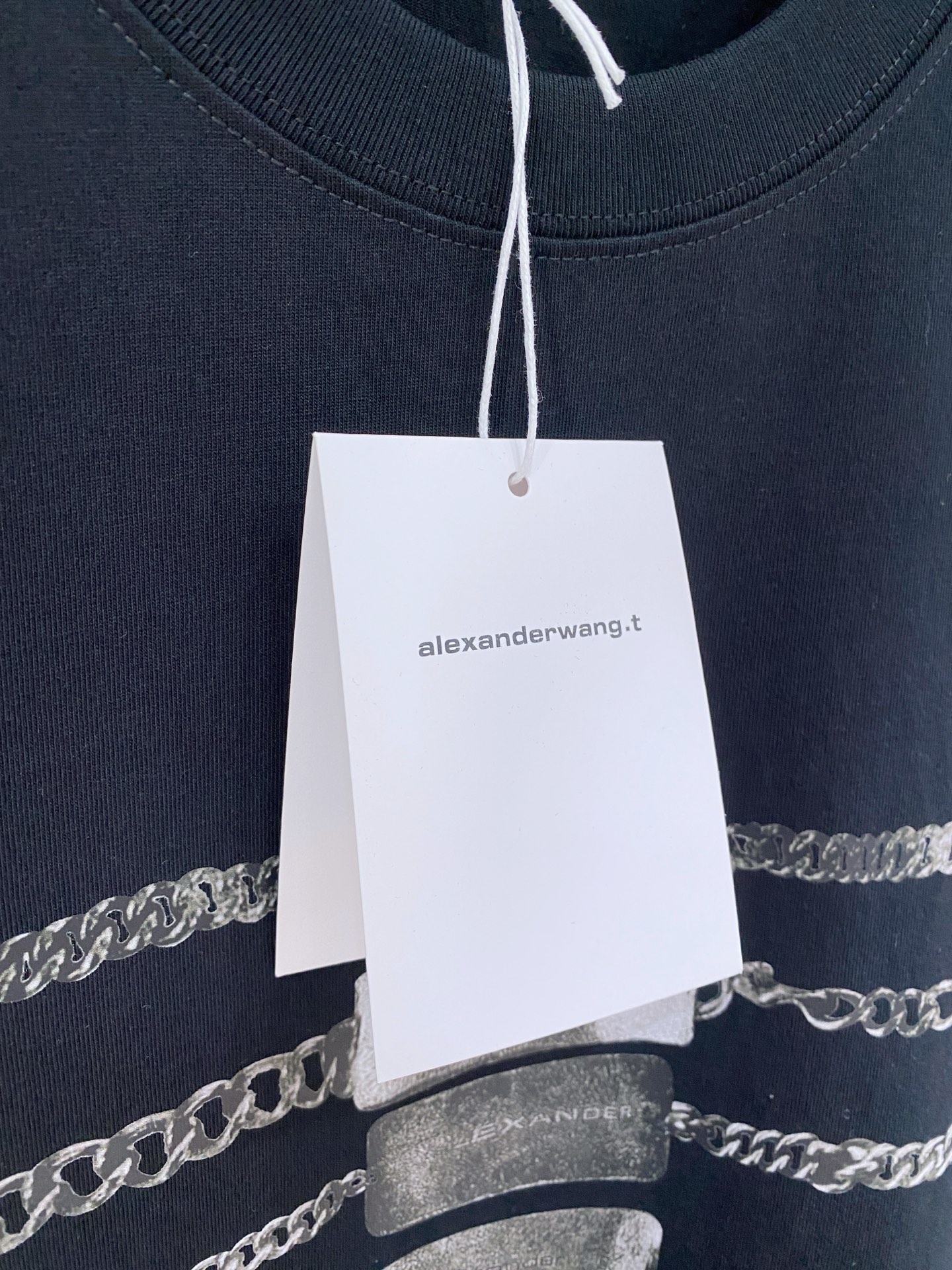 🌟 alexanderwang 亚历山大王经典标识印花短袖T恤，采用280克纯棉面料，柔软透气，夏天穿超