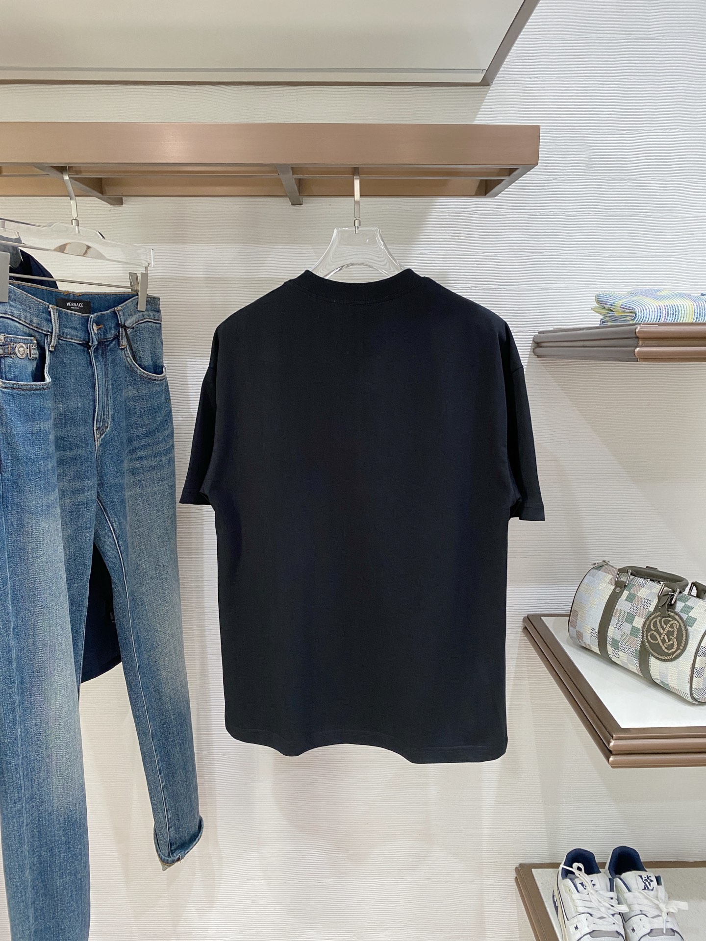 🌟 alexanderwang 亚历山大王经典标识印花短袖T恤，采用280克纯棉面料，柔软透气，夏天穿超