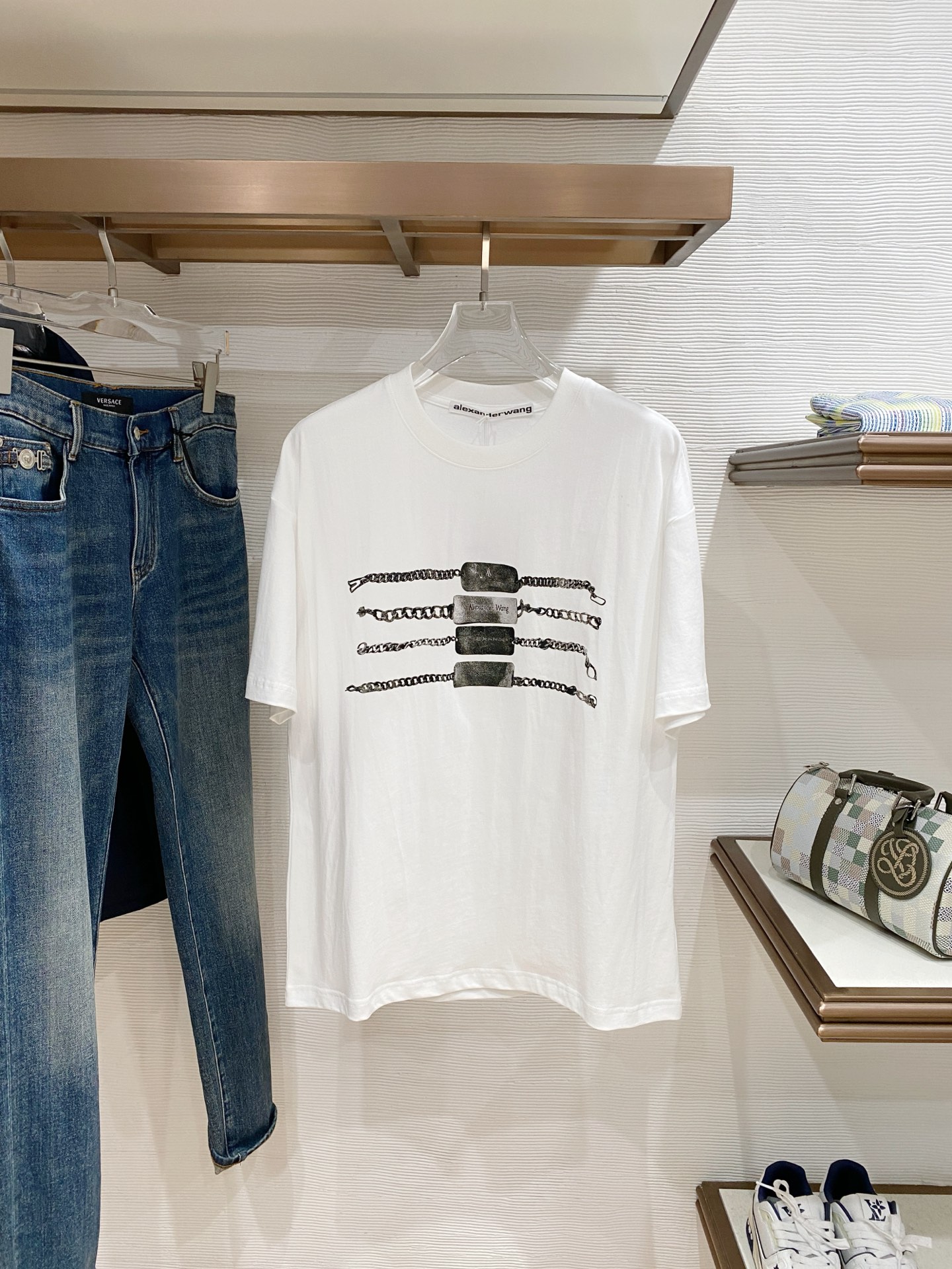 🌟 alexanderwang 亚历山大王经典标识印花短袖T恤，采用280克纯棉面料，柔软透气，夏天穿超