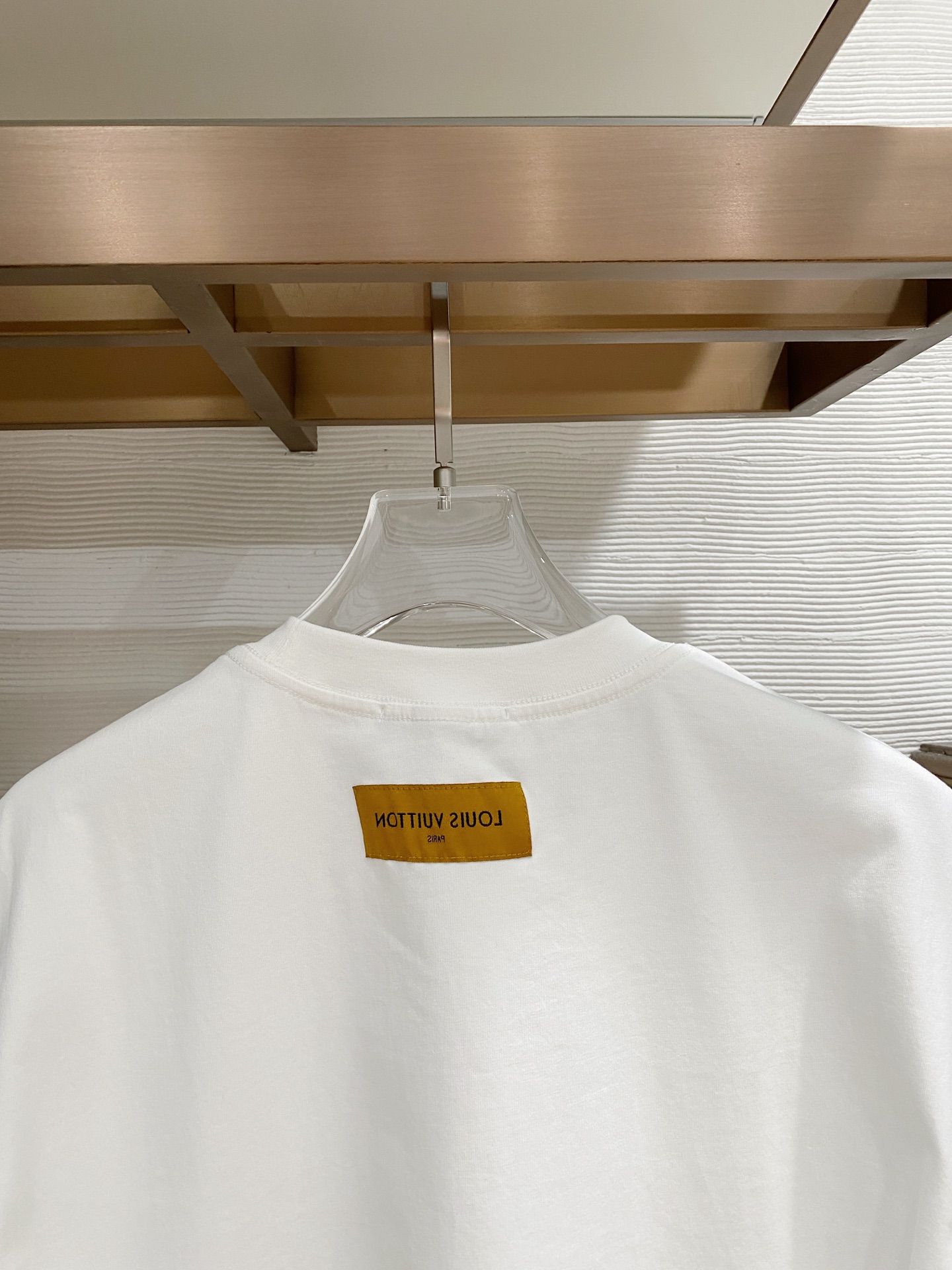 🌟 LouisVuitton 路易威登 经典标识印花短袖T恤，采用280克纯棉面料，柔软透气，夏天穿超舒