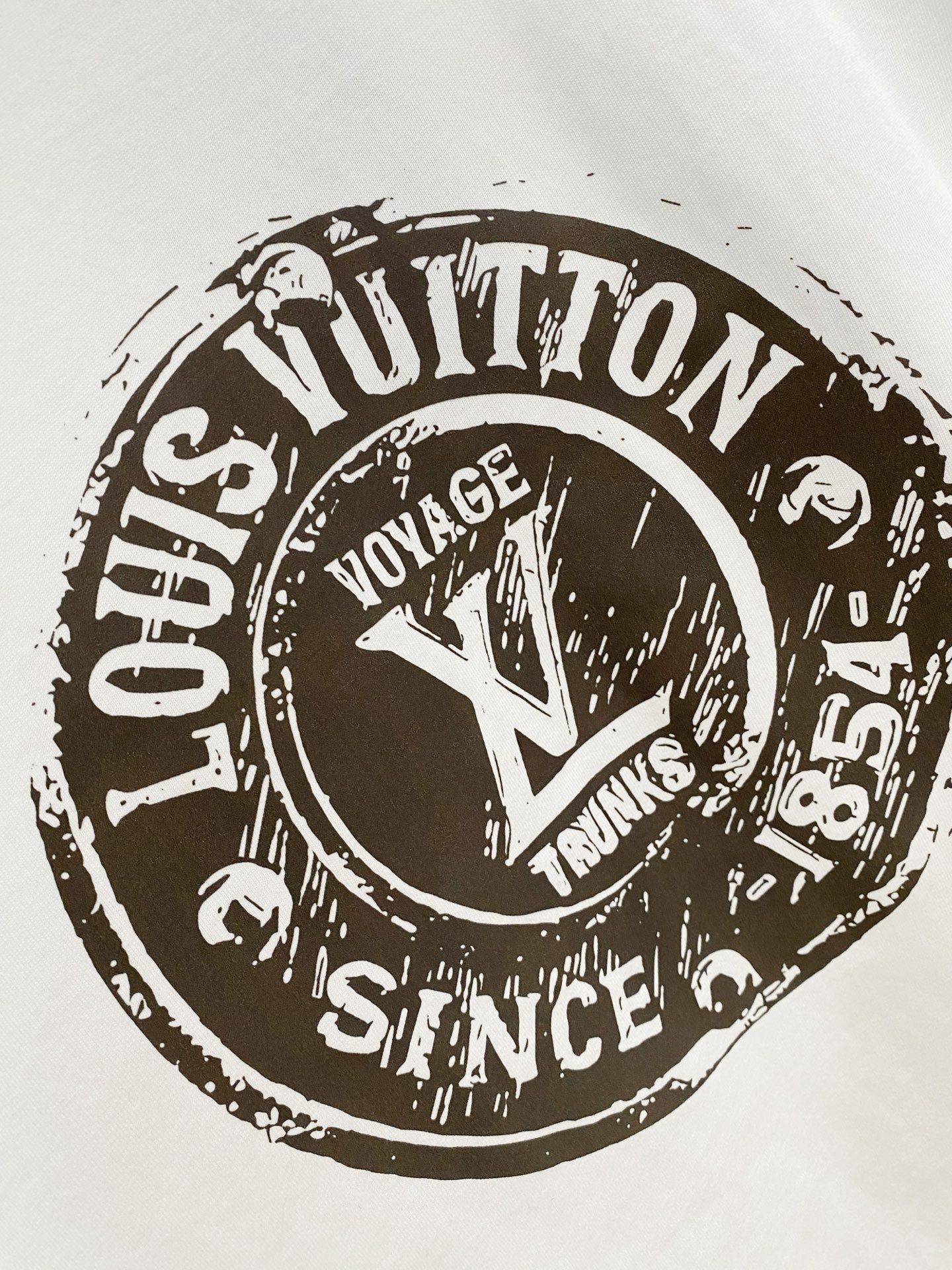 🌟 LouisVuitton 路易威登 经典标识印花短袖T恤，采用280克纯棉面料，柔软透气，夏天穿超舒