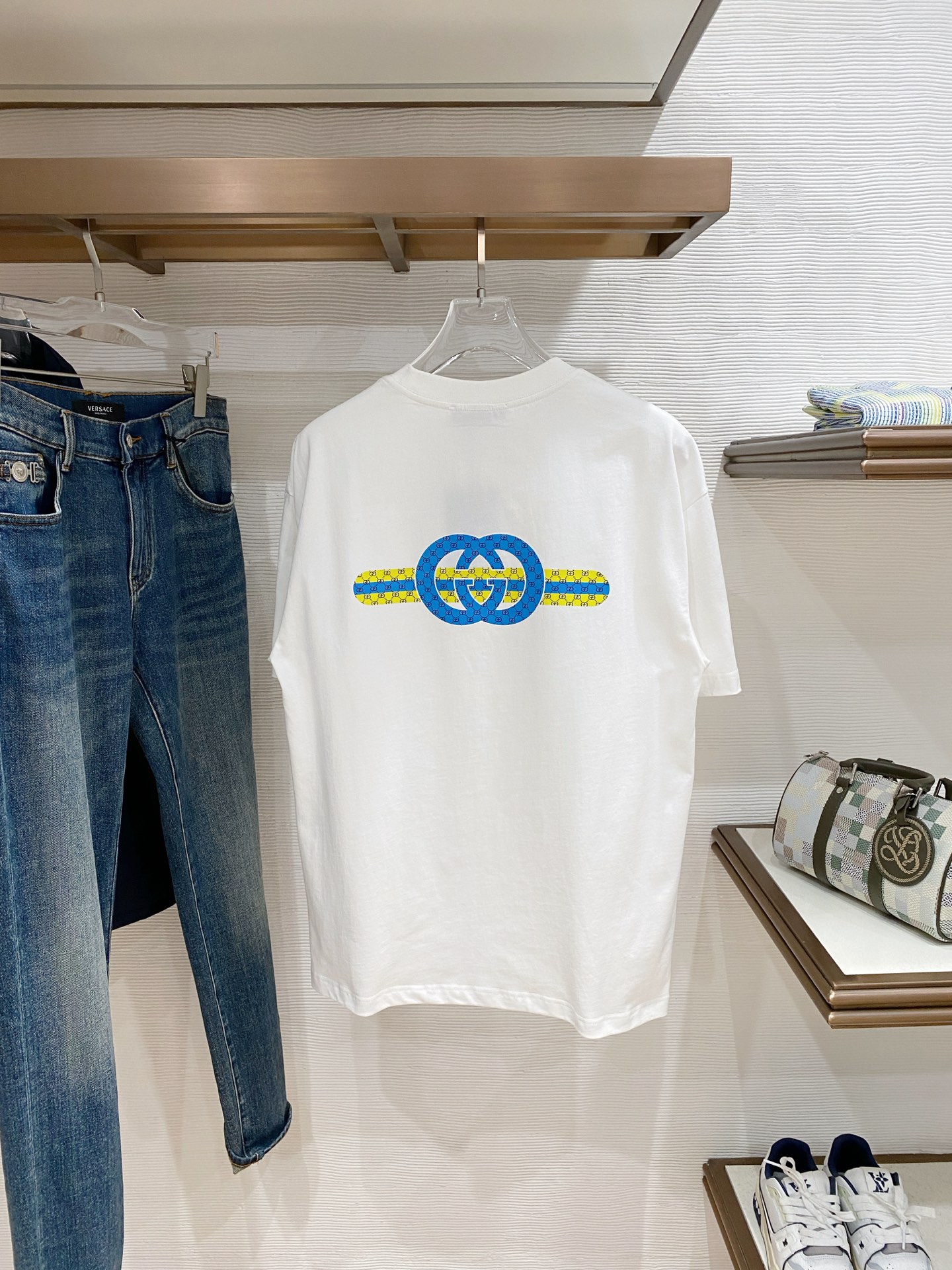 🌟 GUCCI 古奇经典标识印花短袖T恤，采用280克纯棉面料，柔软透气，夏天穿超舒服! 细节满分，辨识