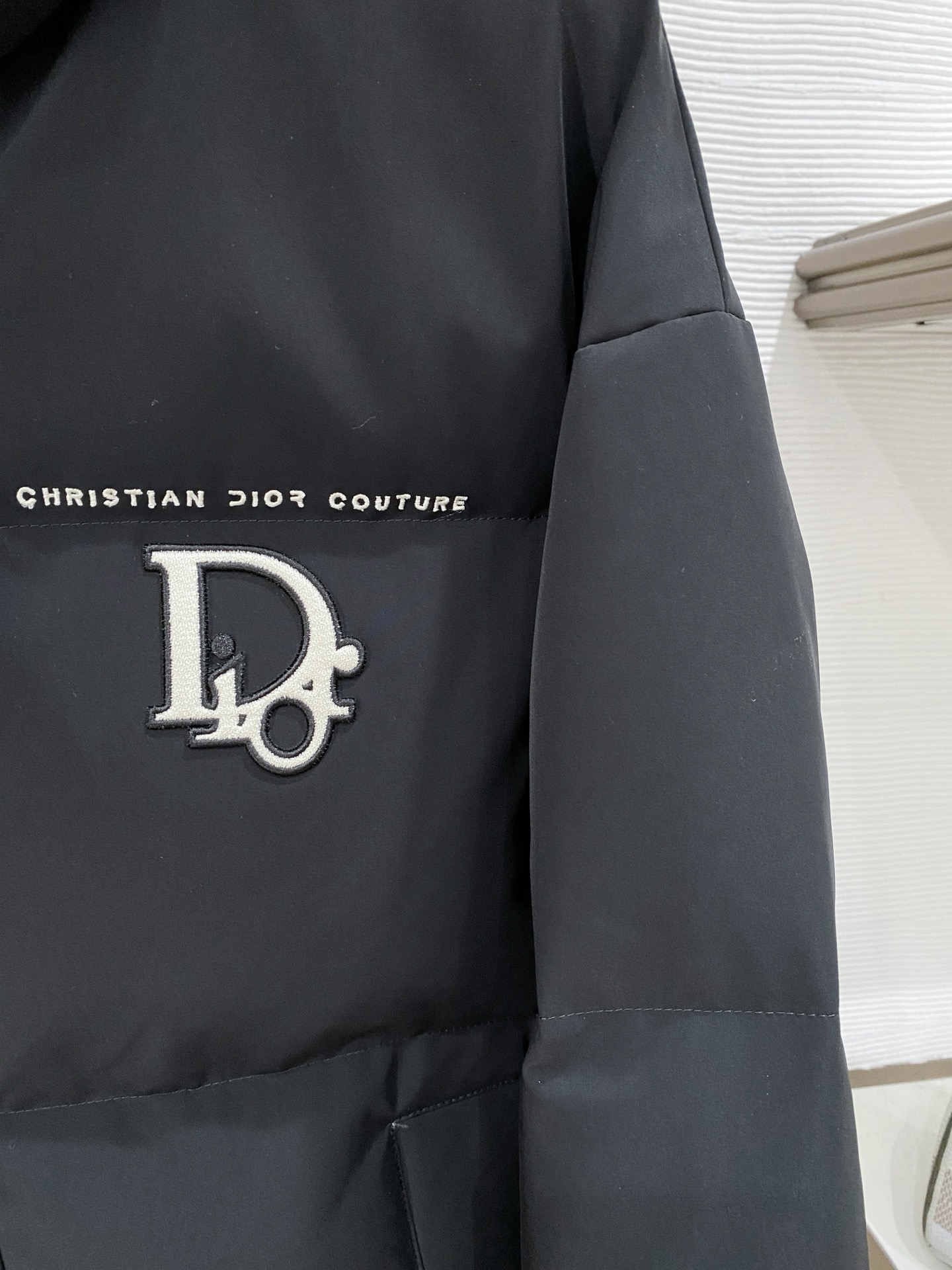 迪奥 2025秋冬新款羽绒服 原版1:1订制五金配件全进口原版定制 欢迎专柜对比 绝对的高品质 采用国标