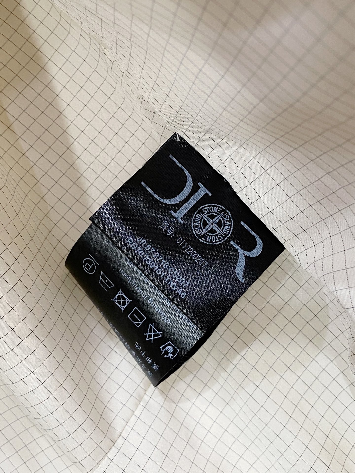 迪奥 2025秋冬新款羽绒服 原版1:1订制五金配件全进口原版定制 欢迎专柜对比 绝对的高品质 采用国标