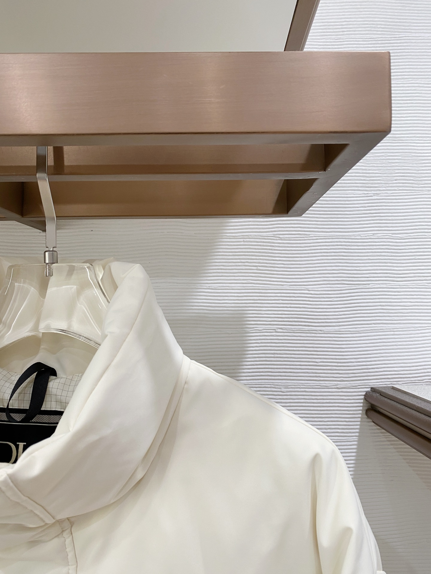 迪奥 2025秋冬新款羽绒服 原版1:1订制五金配件全进口原版定制 欢迎专柜对比 绝对的高品质 采用国标