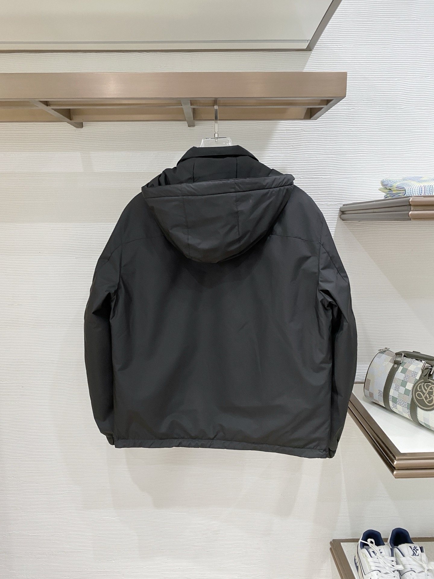 普拉达 2025秋冬新款羽绒服 原版1:1订制五金配件全进口原版定制 欢迎专柜对比 绝对的高品质 采用国