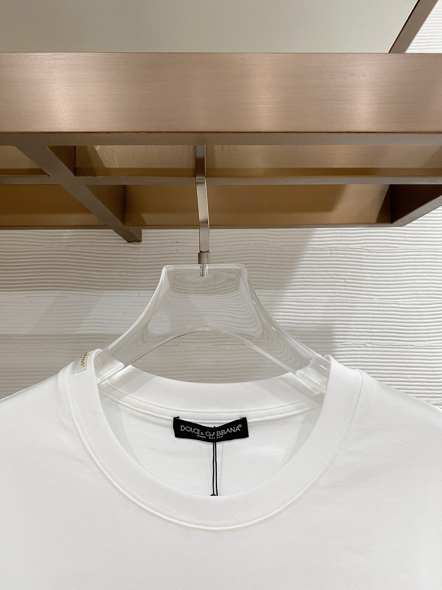 DG家。2026春夏新款首发专柜最新款短袖圆领T恤 高端订制 设计前卫时尚！品牌logo重工艺设计 高端