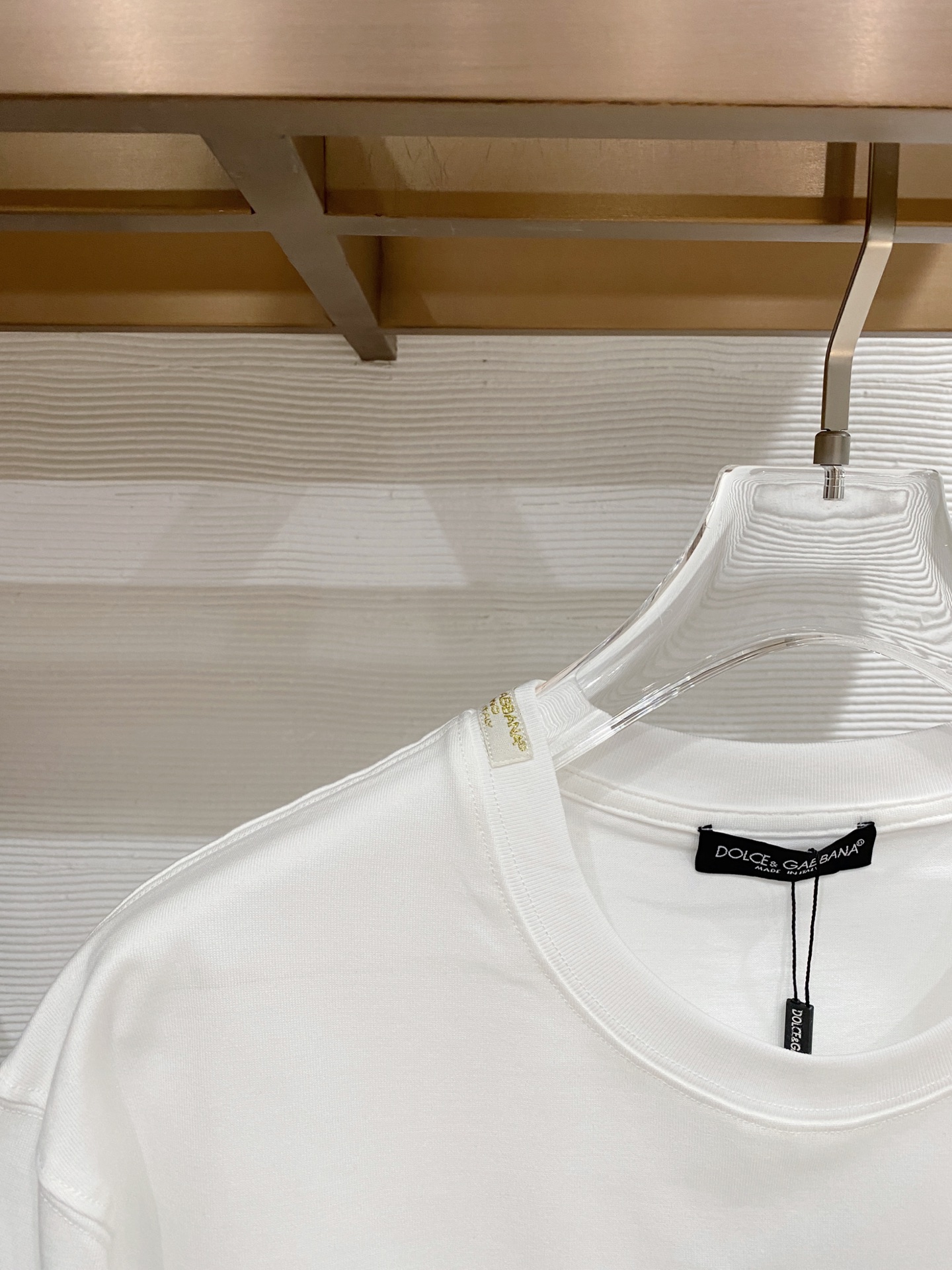 DG家。2026春夏新款首发专柜最新款短袖圆领T恤 高端订制 设计前卫时尚！品牌logo重工艺设计 高端