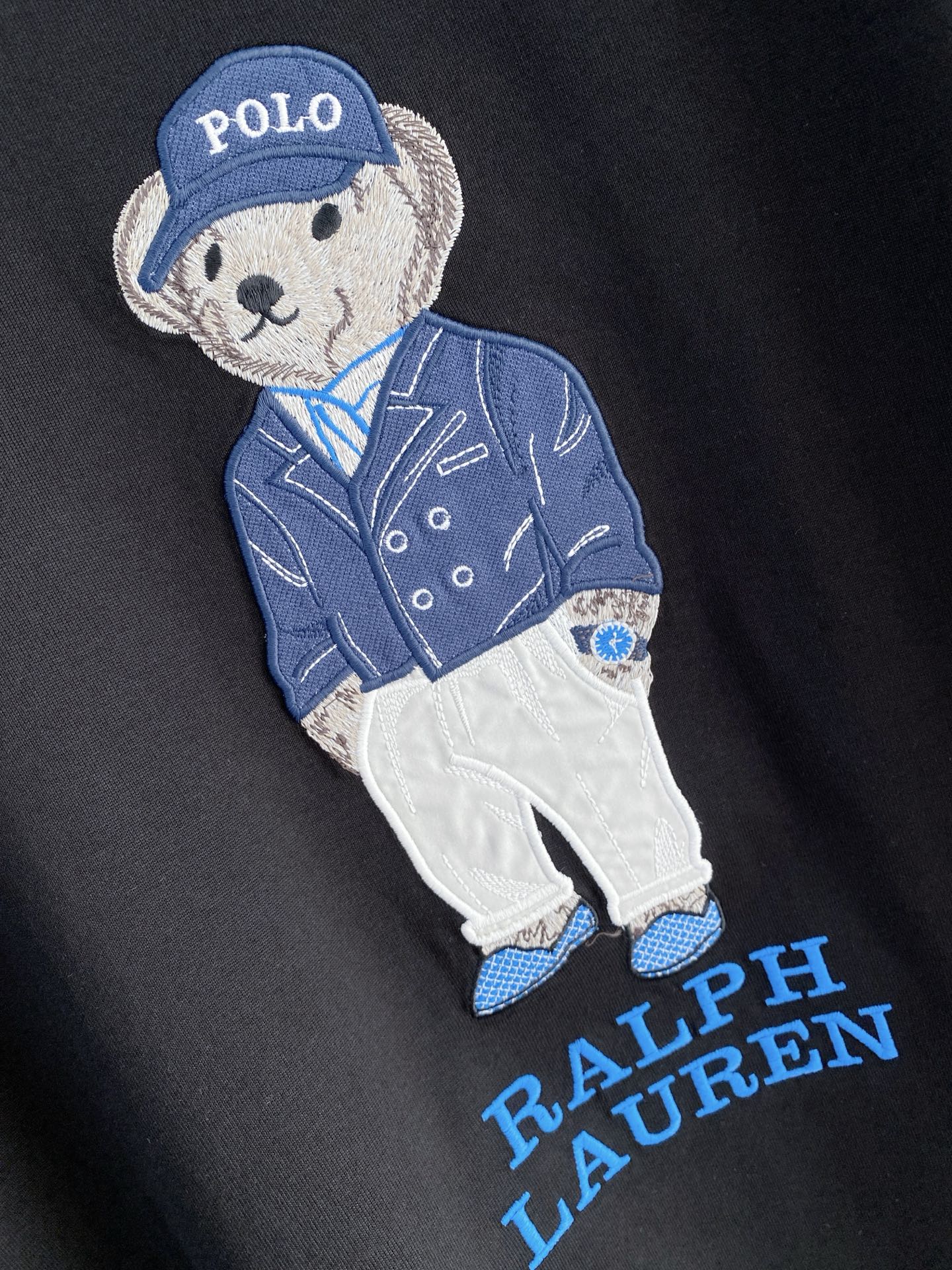 拉夫劳伦家。2026春夏新款首发专柜最新款短袖圆领T恤 高端订制 设计前卫时尚！品牌logo重工艺设计 