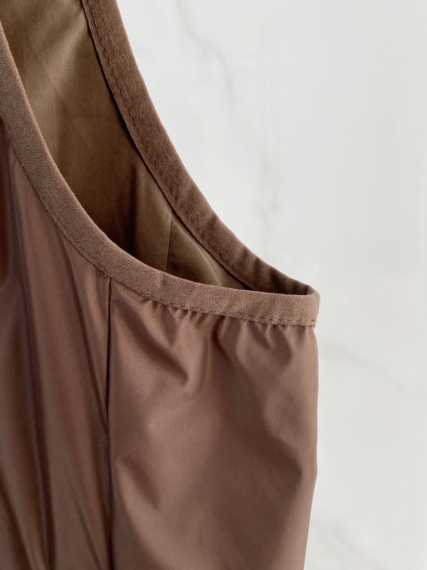 Prada 普拉达马甲2026ss春季新款夹克外套，专柜同步新品发售，商务休闲两不误！三角标彰显品牌奢华