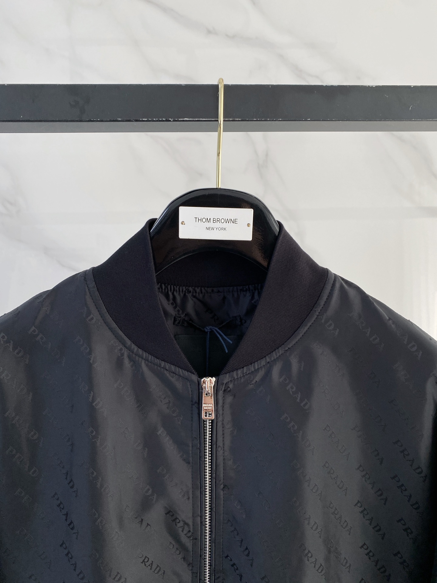 Prada 普拉达2026ss春季新款夹克外套全高端版本！高定专柜面料辅料，透气舒适度高，细节无可挑剔，