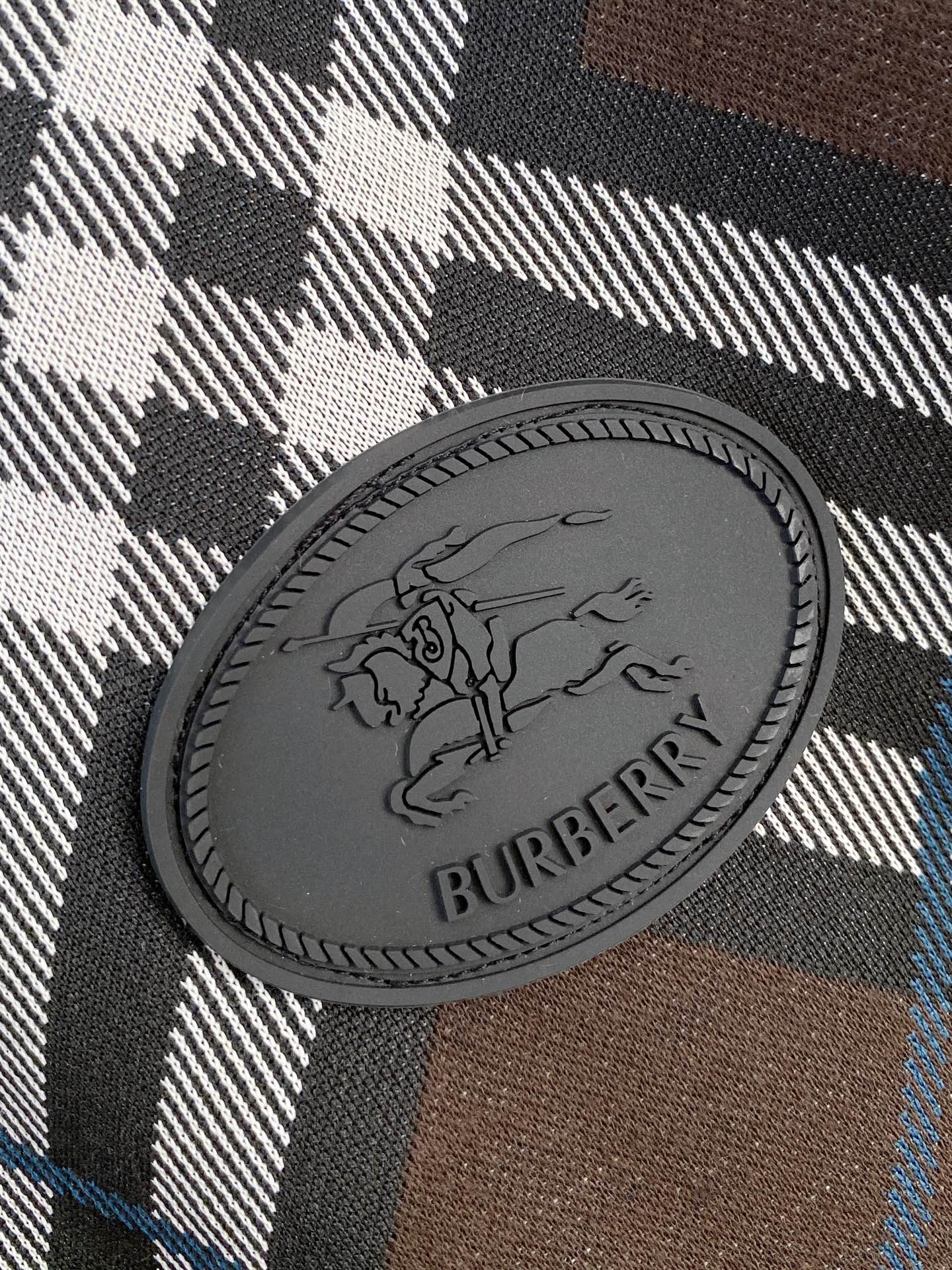 Burberry 巴宝莉 2026ss春季新款夹克外套全高端版本！高定专柜面料辅料，透气舒适度高，细节无