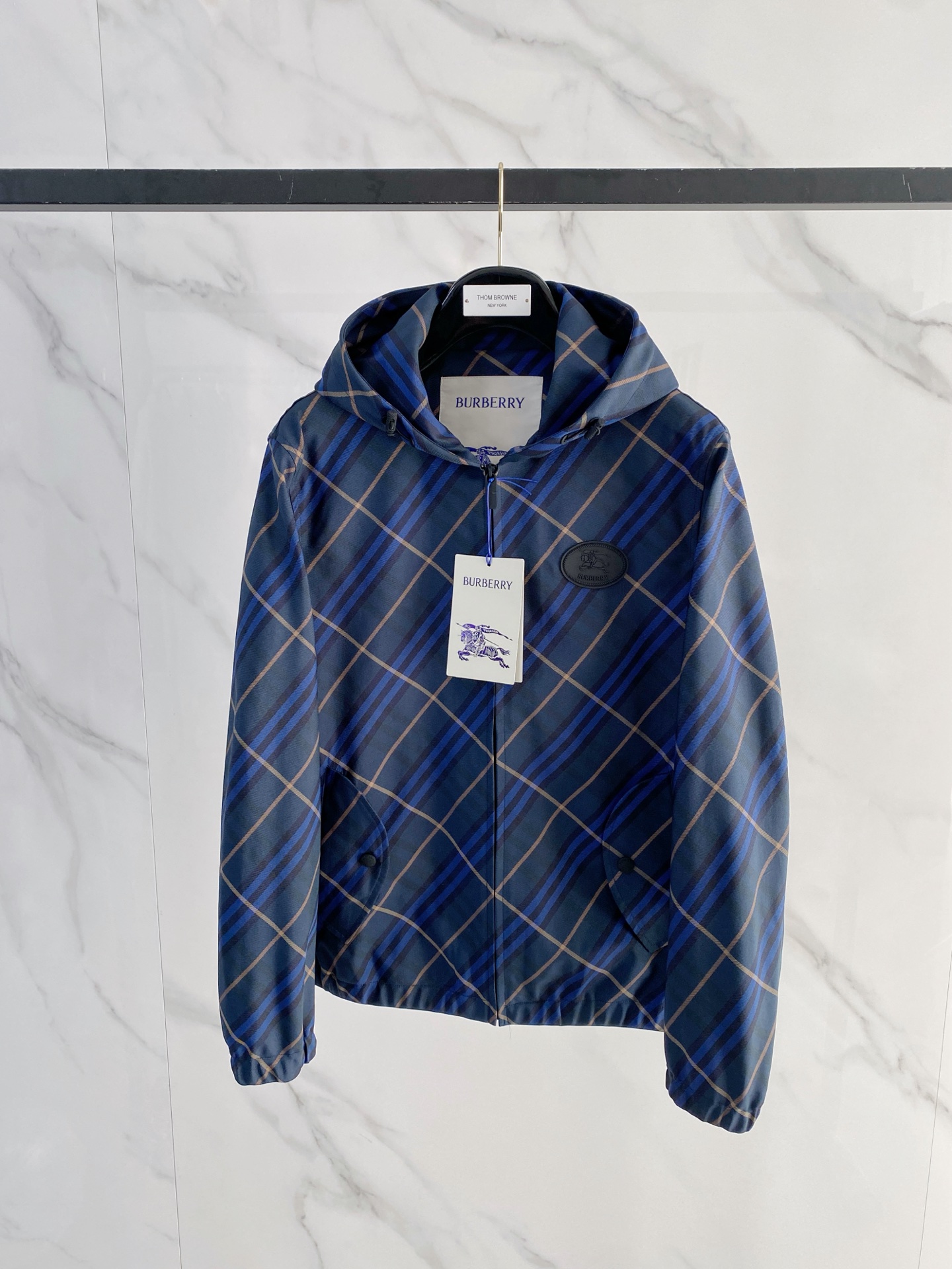 Burberry 巴宝莉 2026春季新款连帽夹克外套，全高端版本！高定专柜面料辅料，透气舒适度高，细节