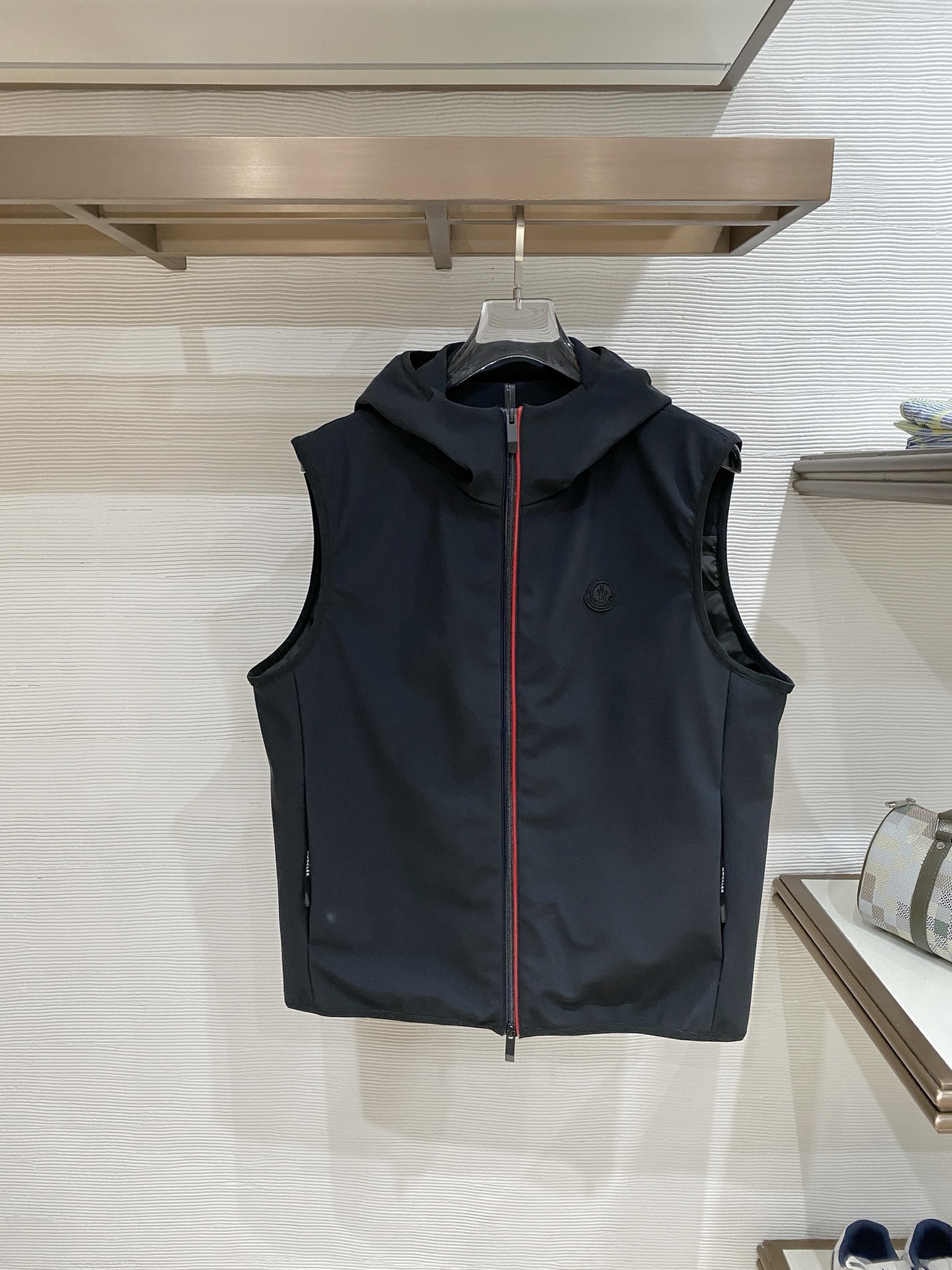 Moncler 蒙口 2026SS早春新款普拉达春夏马甲夹克外套最新设计款 秀场新品‼品相非常完美，三标