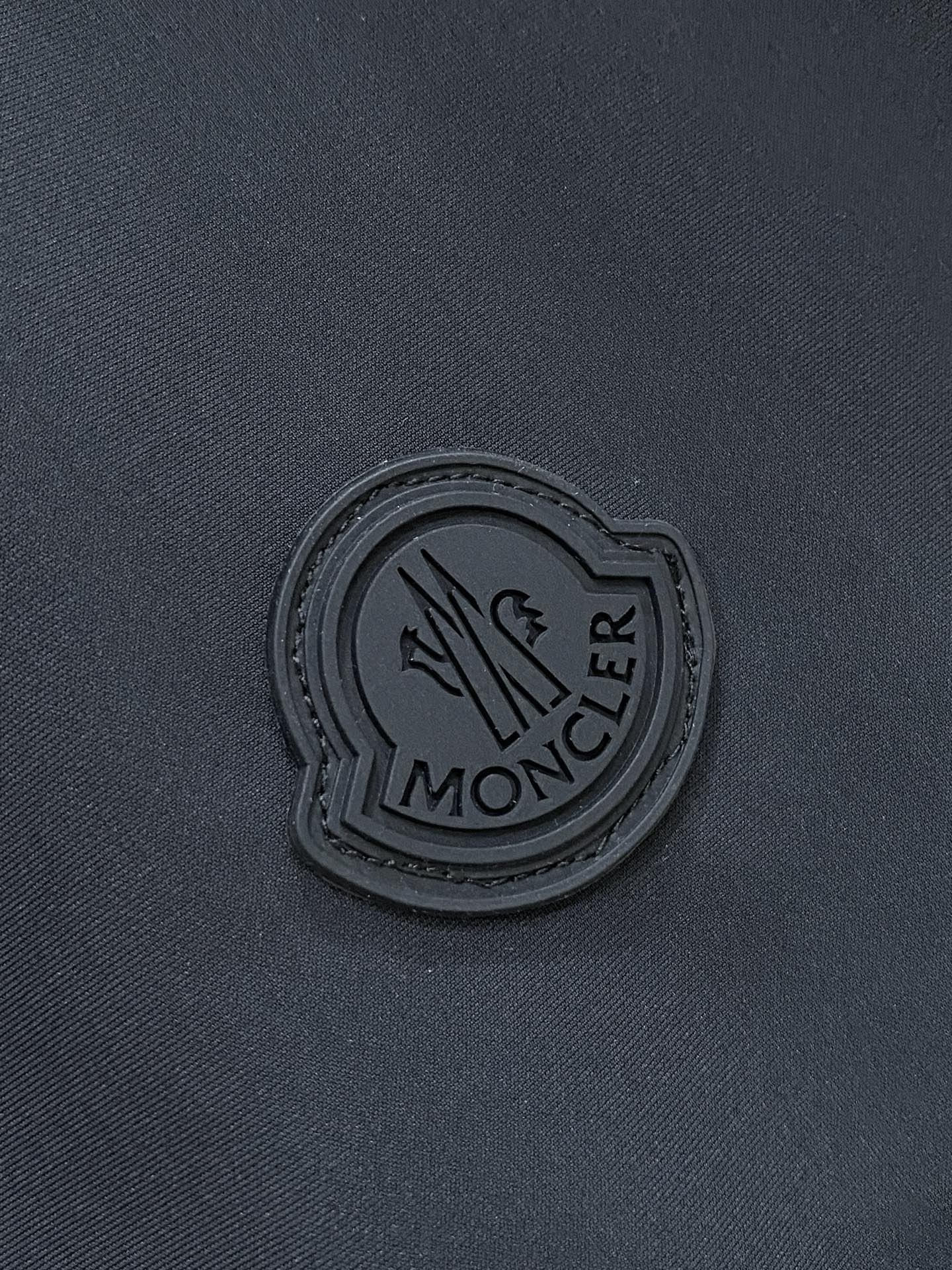 Moncler 蒙口 2026SS早春新款普拉达春夏马甲夹克外套最新设计款 秀场新品‼品相非常完美，三标