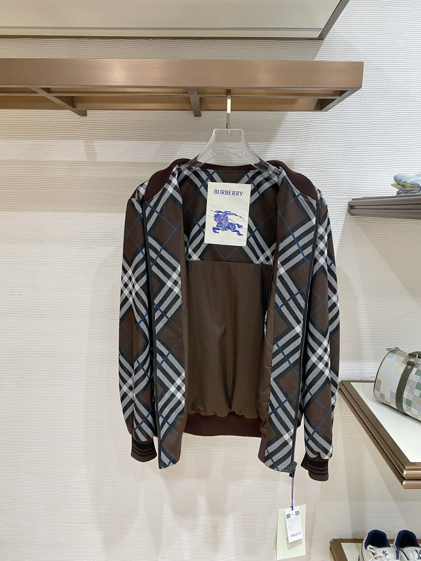 Burberry 巴宝莉 2026ss春季新款夹克外套全高端版本！高定专柜面料辅料，透气舒适度高，细节无