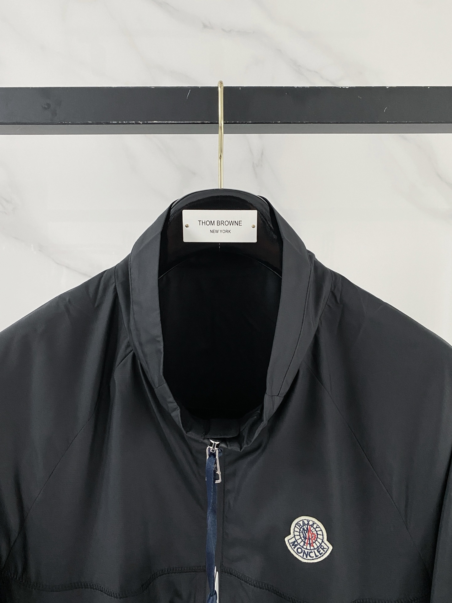 新品 蒙口 经典logo拼色 最新设计款 2026ss 家新款夹克外套，秀场新品‼品相非常完美，舒适保暖