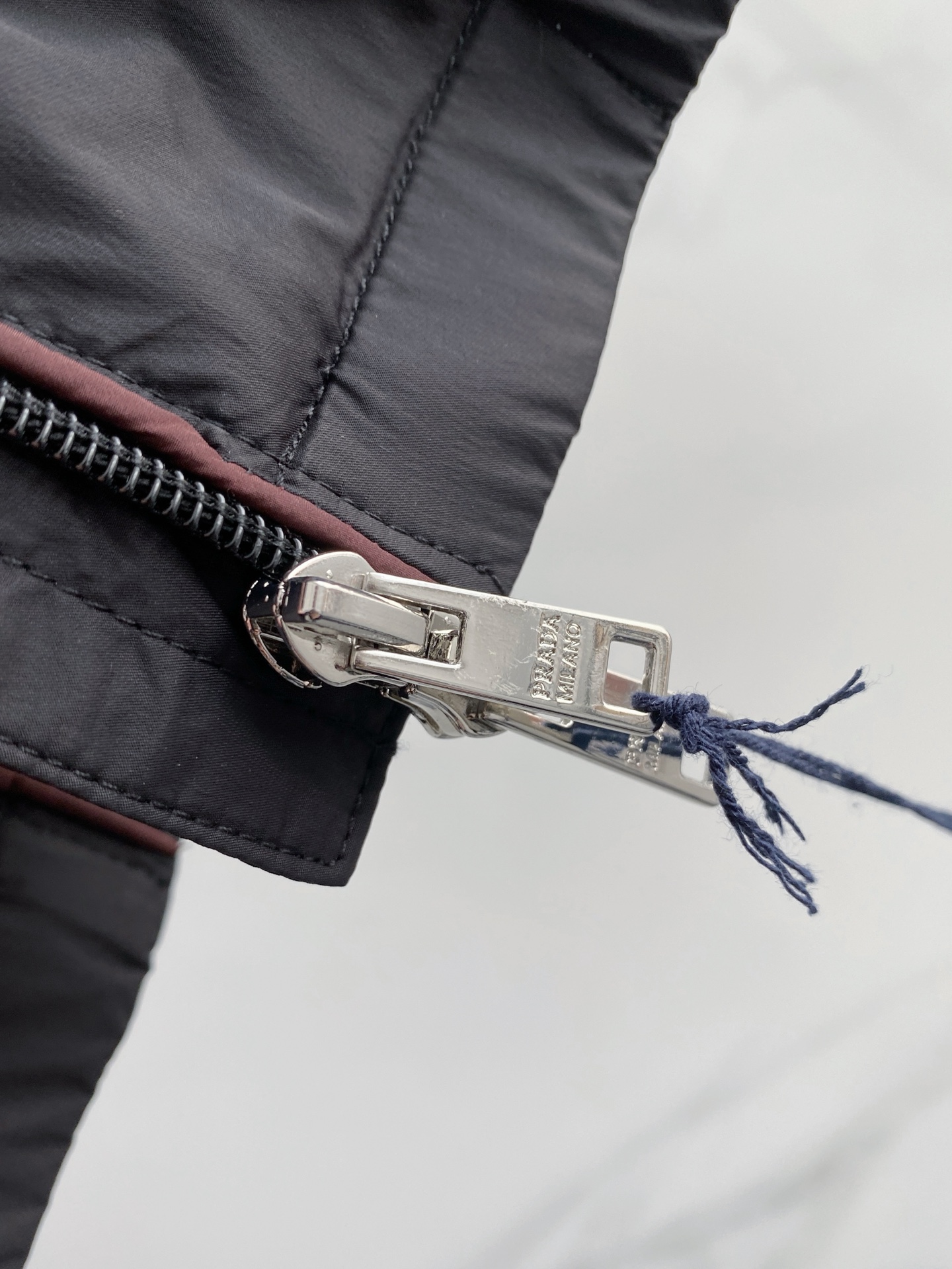 Prada 普拉达马甲 2026ss春季新款马甲夹克外套最新设计款 秀场新品‼品相非常完美，三标齐全色泽