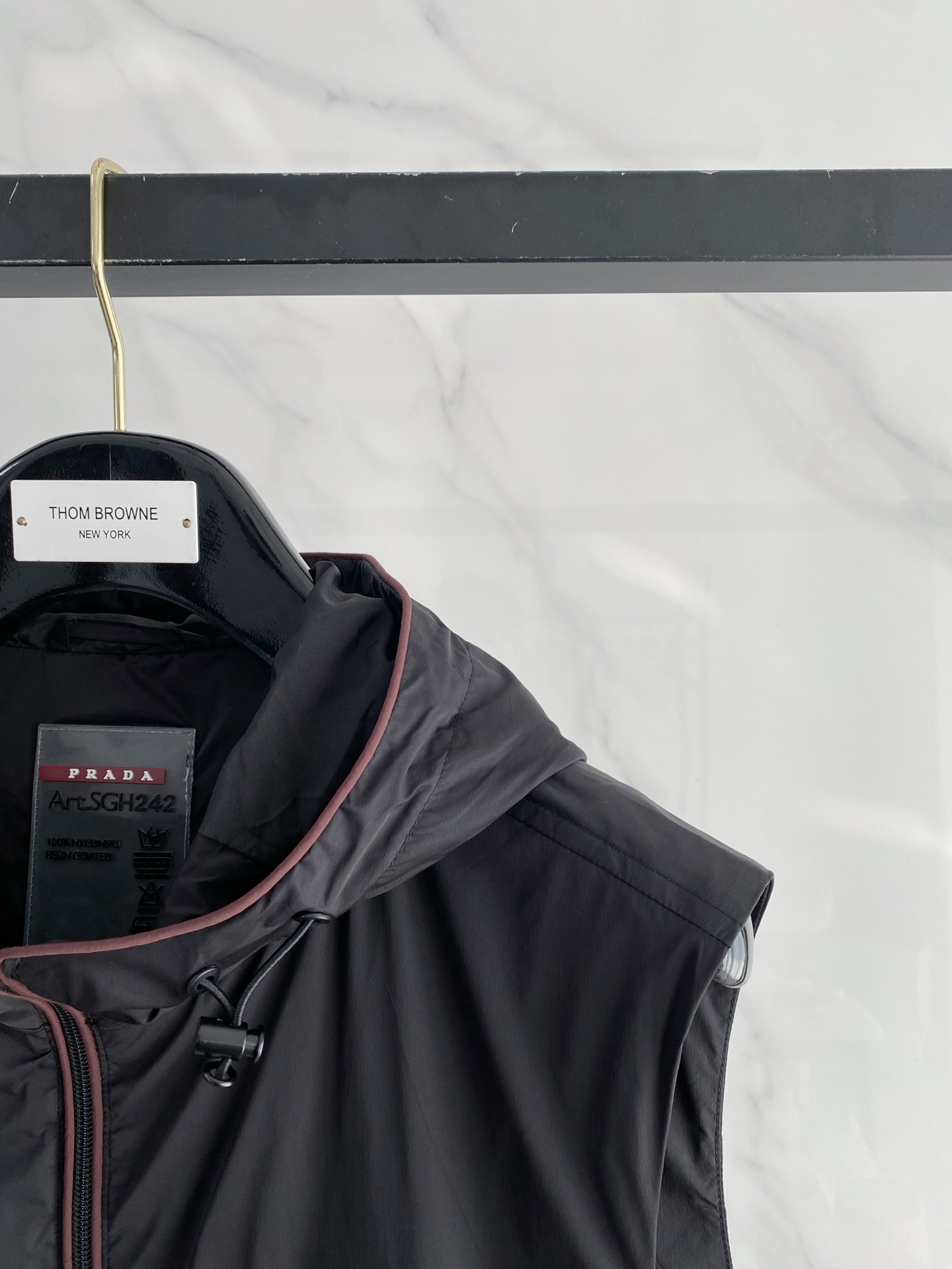 Prada 普拉达马甲 2026ss春季新款马甲夹克外套最新设计款 秀场新品‼品相非常完美，三标齐全色泽