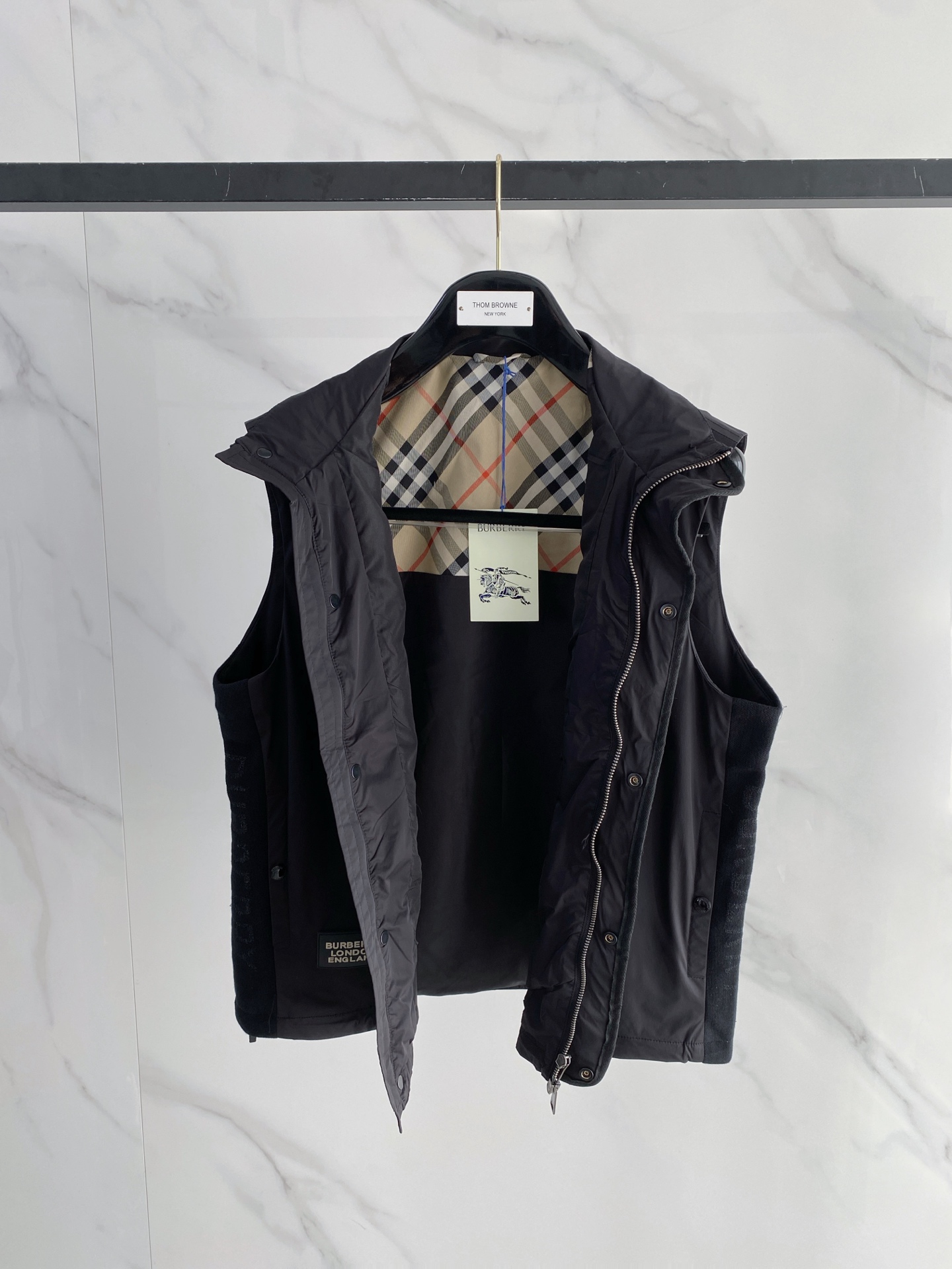 Burberry 巴宝莉马甲 2026SS春季新款马甲夹克外套最新设计款 秀场新品‼品相非常完美，三标齐