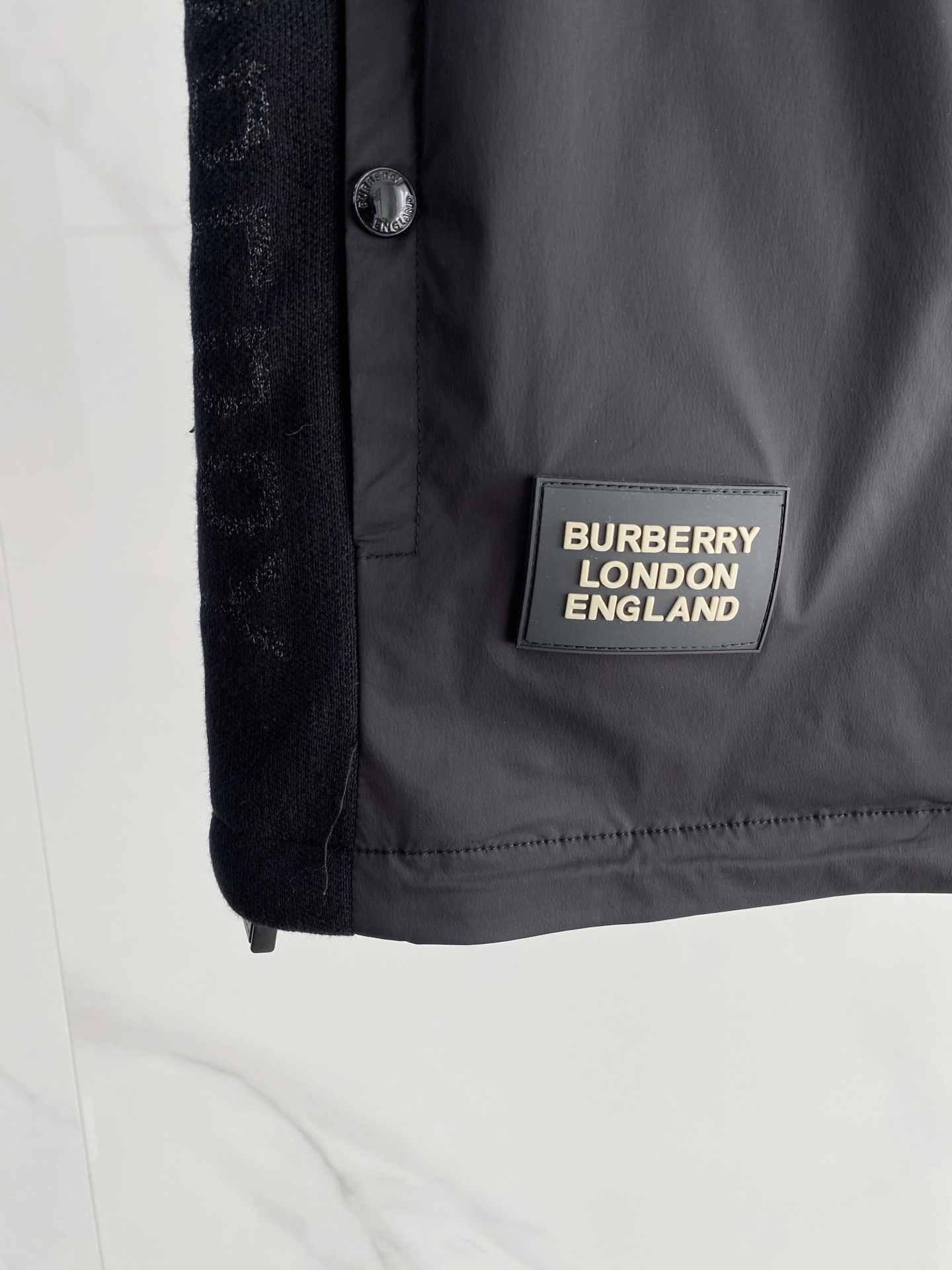 Burberry 巴宝莉马甲 2026SS春季新款马甲夹克外套最新设计款 秀场新品‼品相非常完美，三标齐