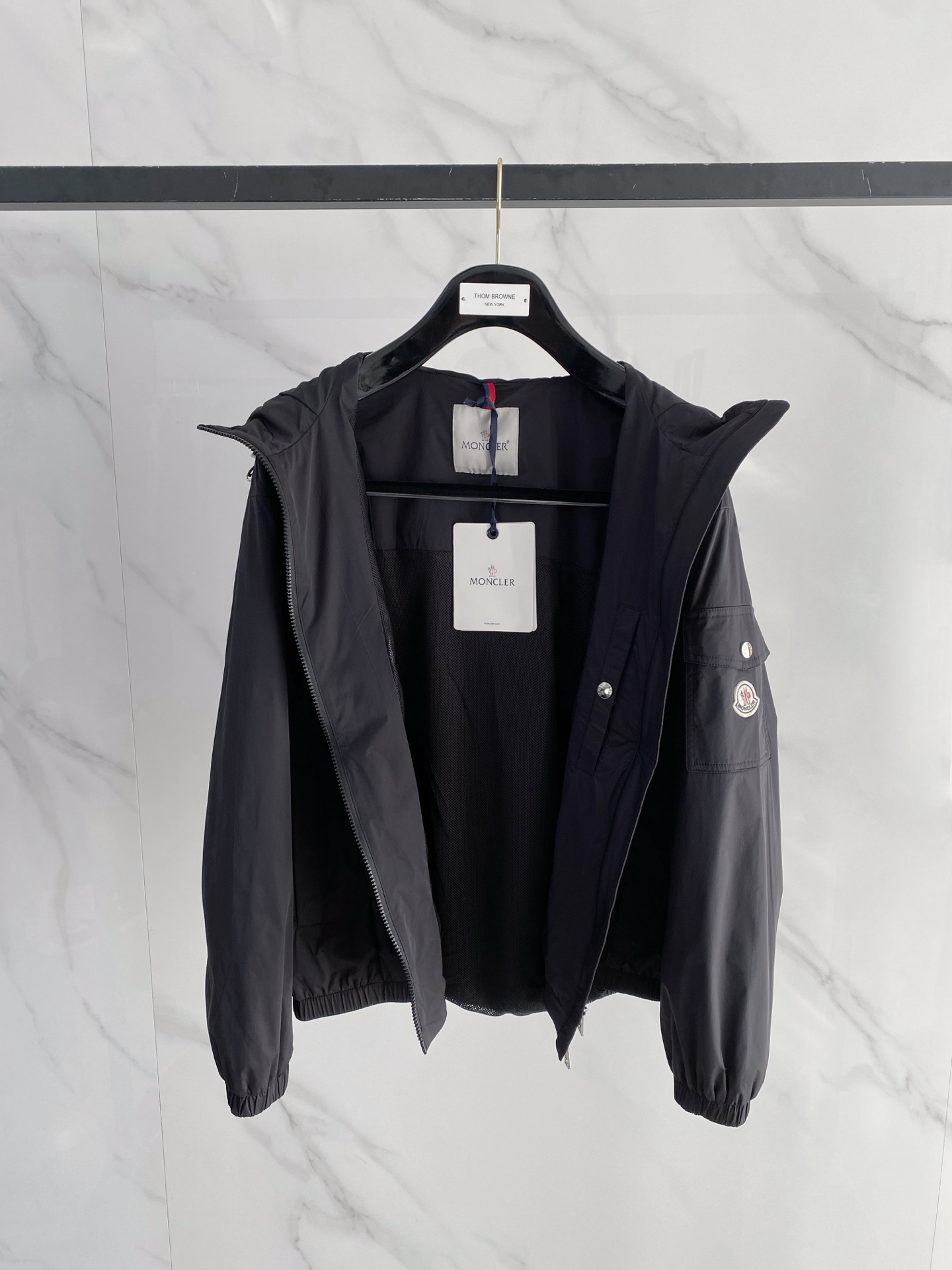 Moncler 蒙口 2026ss春季新款连帽夹克外套全高端版本！高定专柜面料辅料，透气舒适度高，细节无