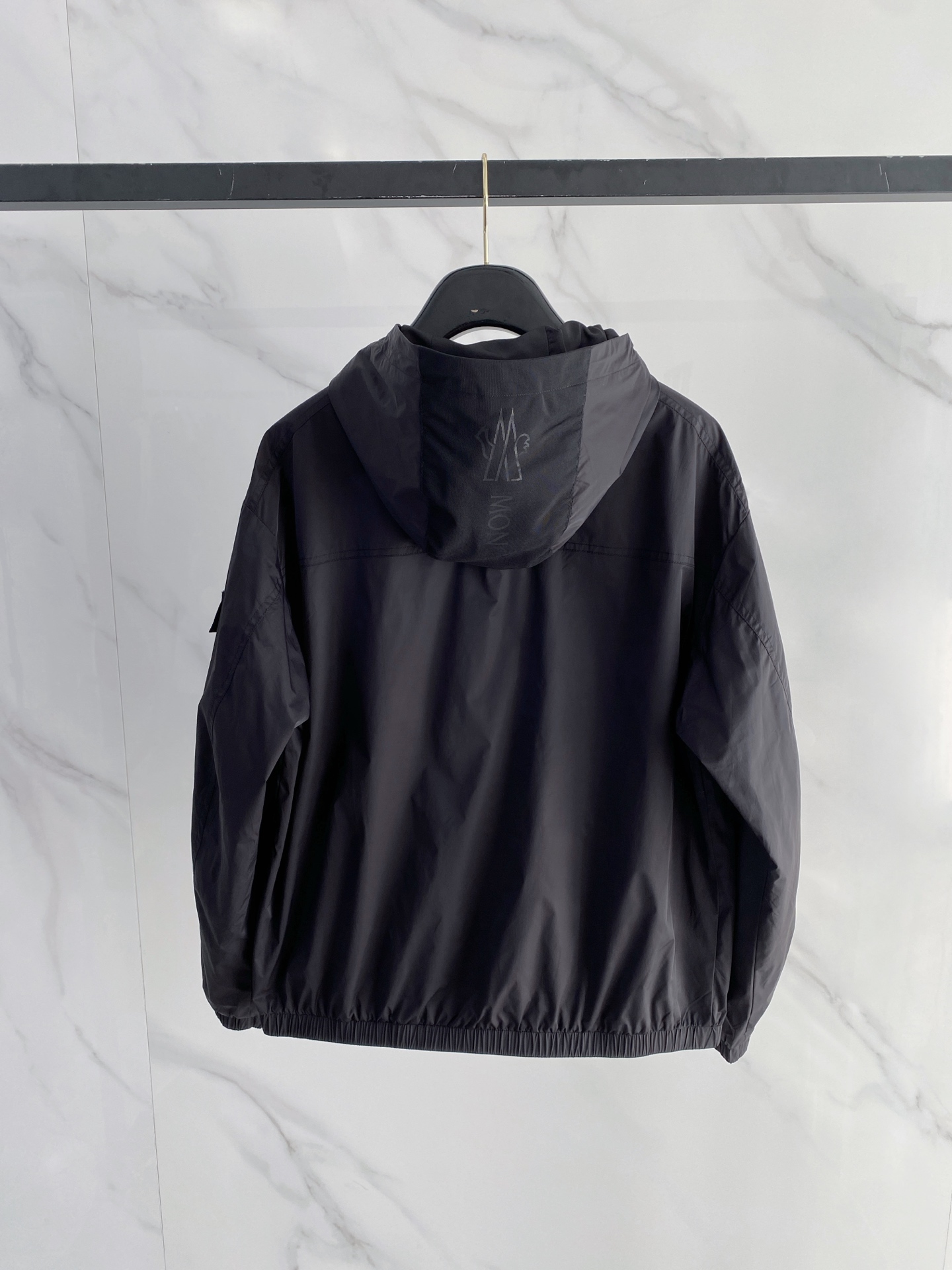 Moncler 蒙口 2026ss春季新款连帽夹克外套全高端版本！高定专柜面料辅料，透气舒适度高，细节无