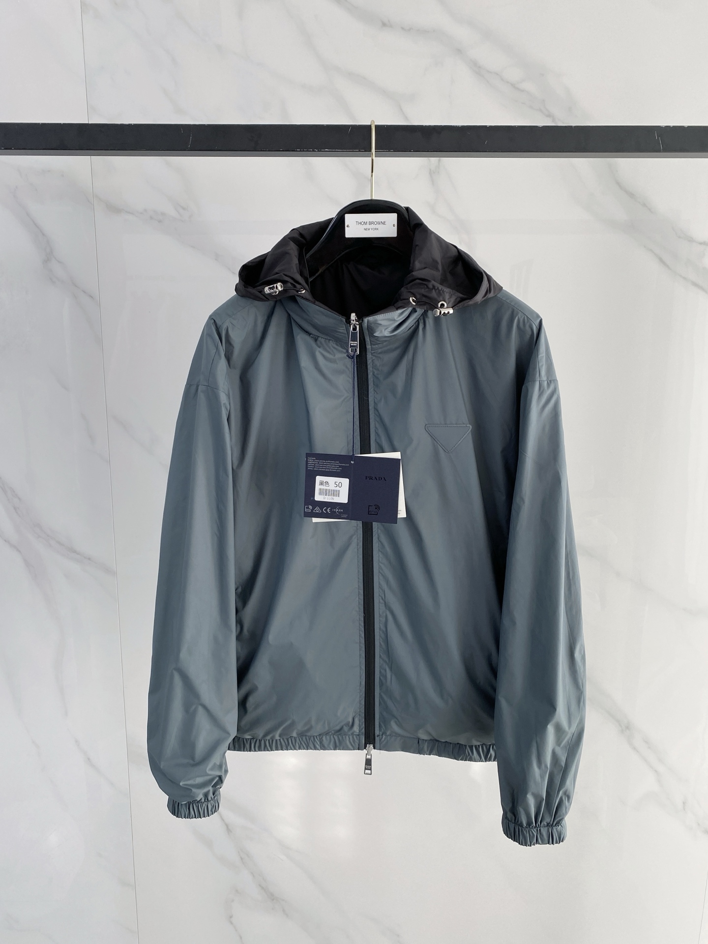 Prada 普拉达 双面穿 2026ss春季新款连帽夹克外套全高端版本！高定专柜面料辅料，透气舒适度高，