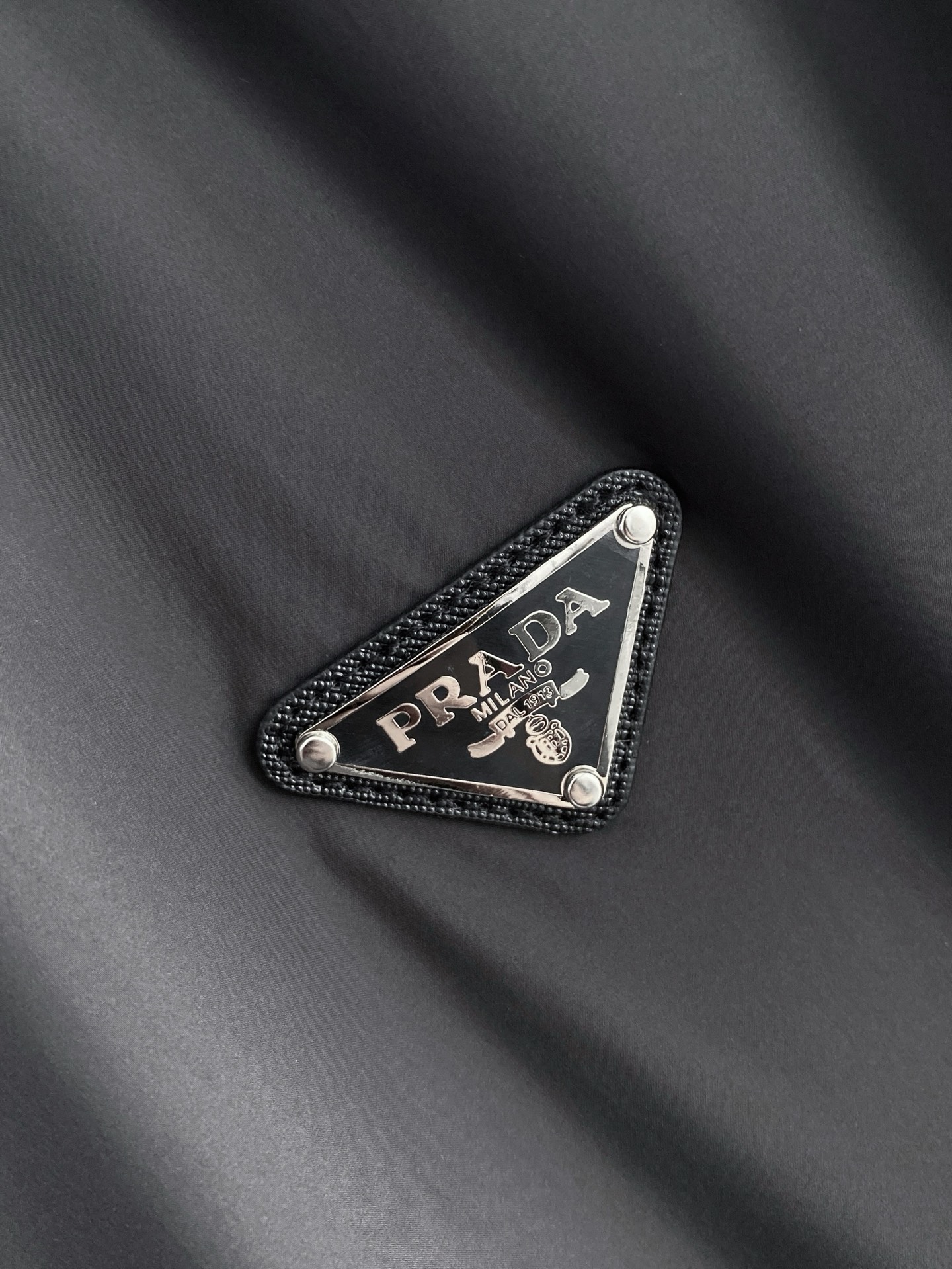 Prada 普拉达 双面穿 2026ss春季新款连帽夹克外套全高端版本！高定专柜面料辅料，透气舒适度高，