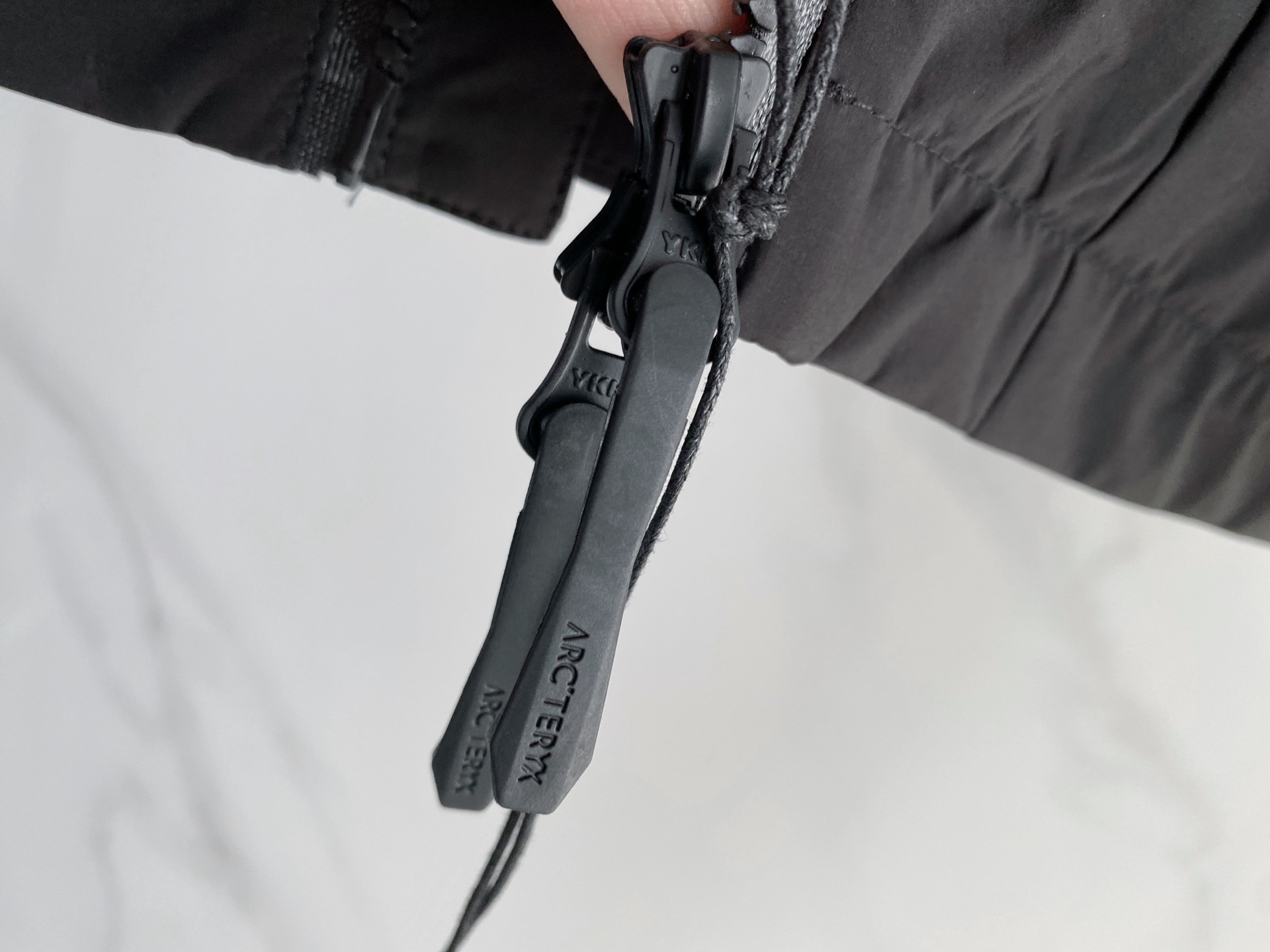 ARC TERYX 始祖鸟2026ss春季新款 官网同款男士夹克外套，原单三标齐全高端版本 定制面料 透