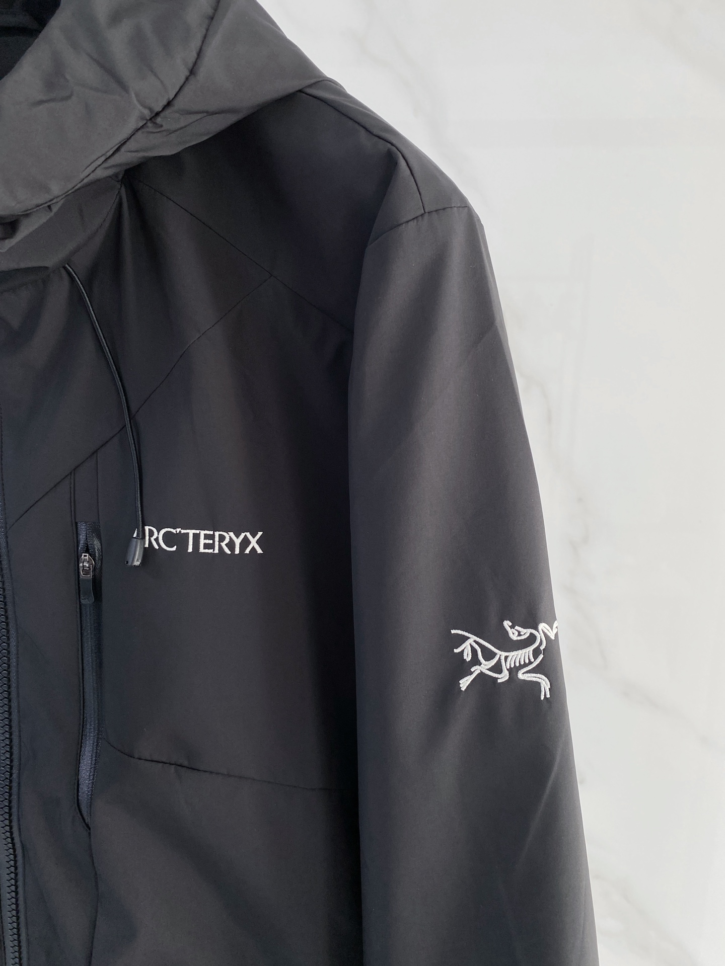 ARC TERYX 始祖鸟2026ss春季新款 官网同款男士夹克外套，原单三标齐全高端版本 定制面料 透